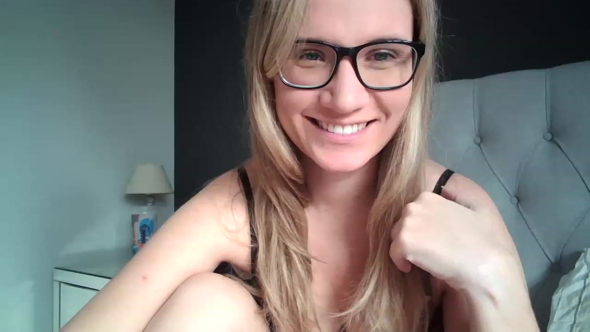Gallery image thumbnail from JennyWillson's myfreecams stream on, 03/29/2023, 09:52 image 8 of 20