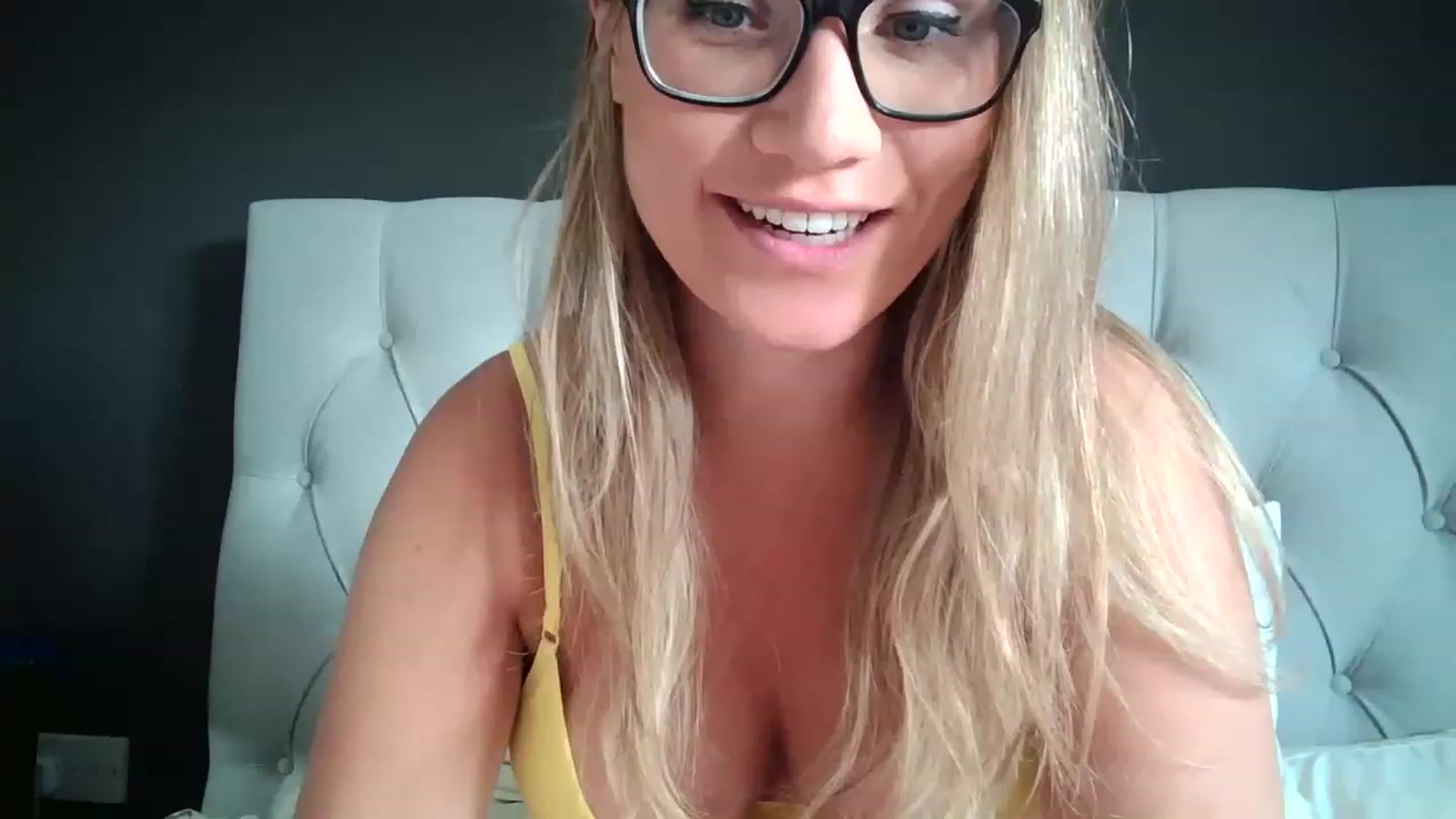 Gallery image thumbnail from JennyWillson's myfreecams stream on, 04/13/2023, 09:14 image 20 of 20
