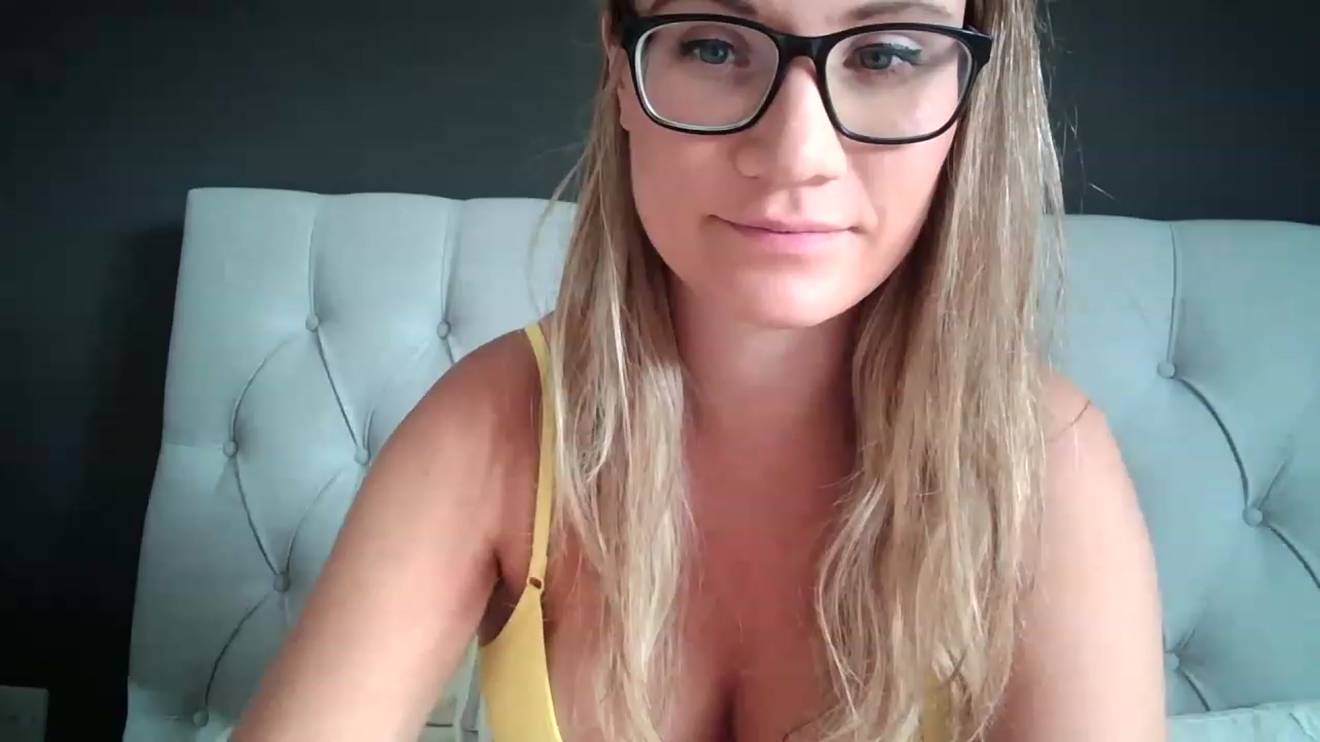 Gallery image thumbnail from JennyWillson's myfreecams stream on, 04/13/2023, 09:14 image 19 of 20