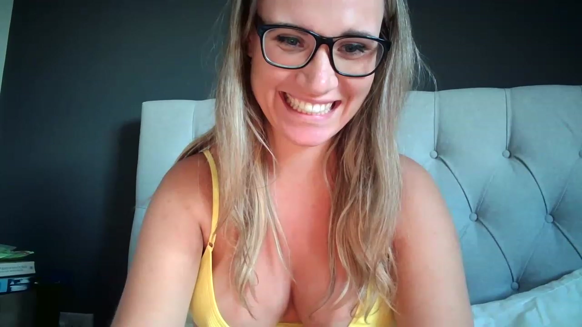 Gallery image thumbnail from JennyWillson's myfreecams stream on, 04/13/2023, 17:35 image 18 of 20