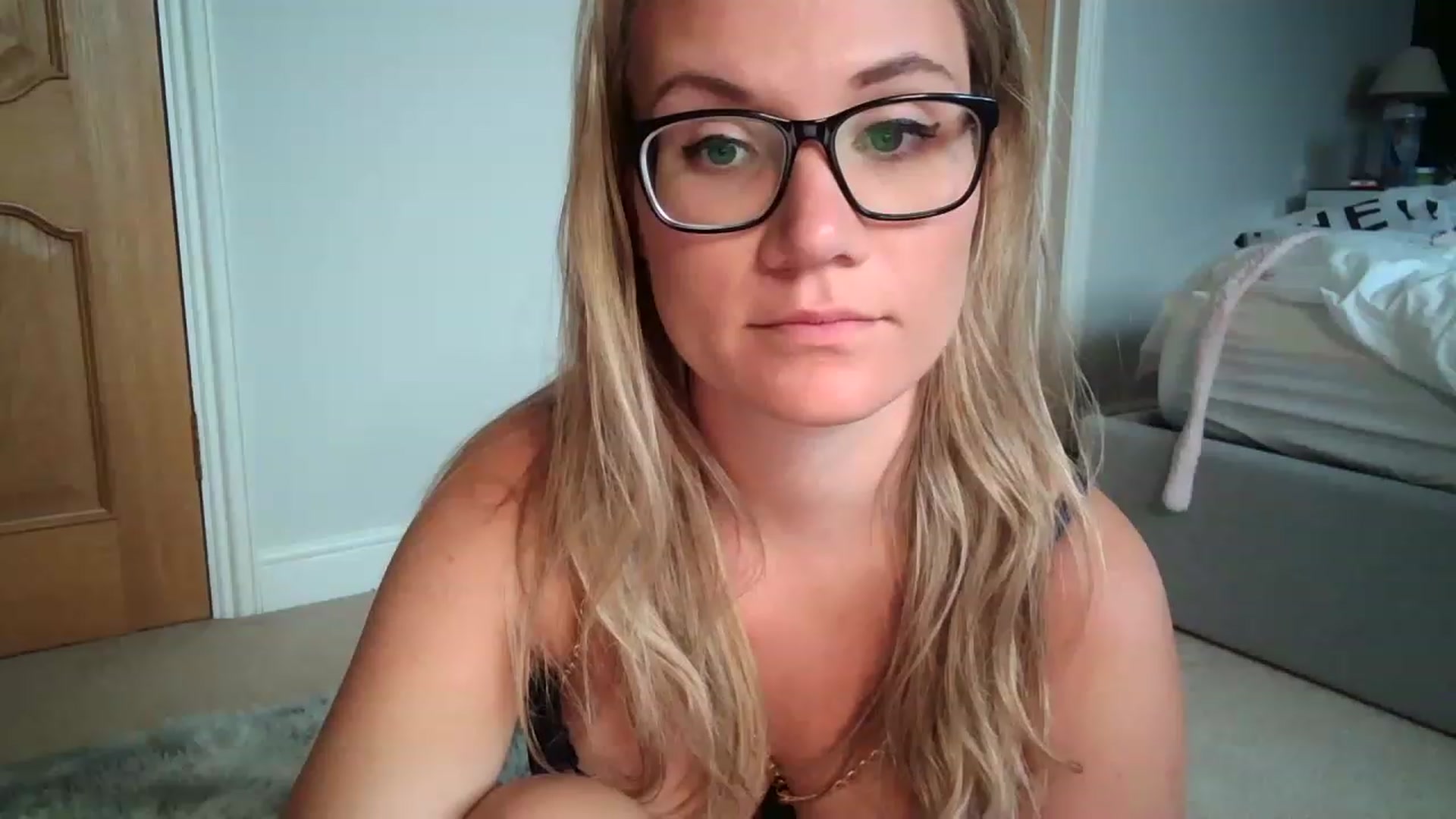 Gallery image thumbnail from JennyWillson's myfreecams stream on, 04/14/2023, 17:06 image 11 of 20