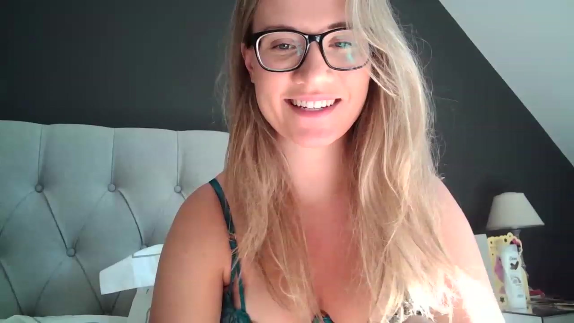 Gallery image thumbnail from JennyWillson's myfreecams stream on, 04/18/2023, 08:19 image 5 of 20