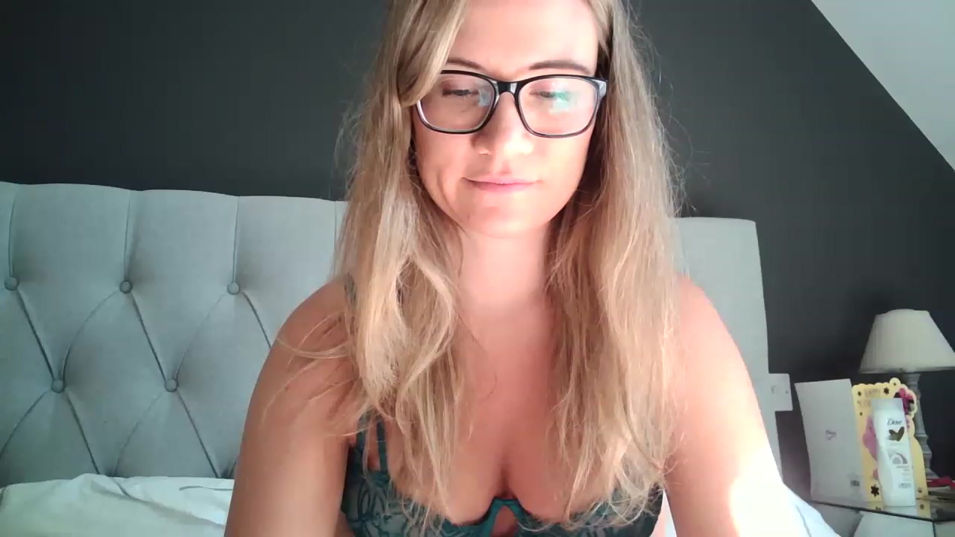 Gallery image thumbnail from JennyWillson's myfreecams stream on, 04/18/2023, 08:19 image 19 of 20