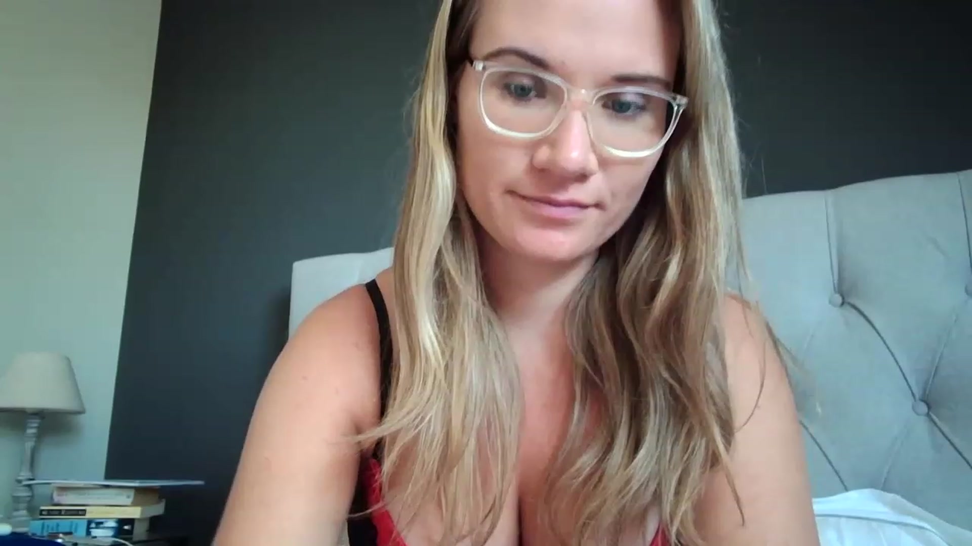 Gallery image thumbnail from JennyWillson's myfreecams stream on, 04/19/2023, 13:53 image 2 of 20