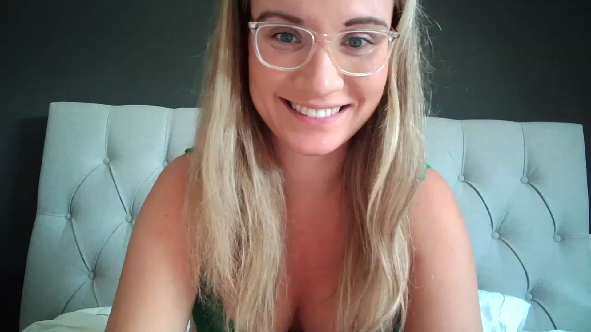 Gallery image thumbnail from JennyWillson's myfreecams stream on, 04/20/2023, 10:55 image 11 of 20