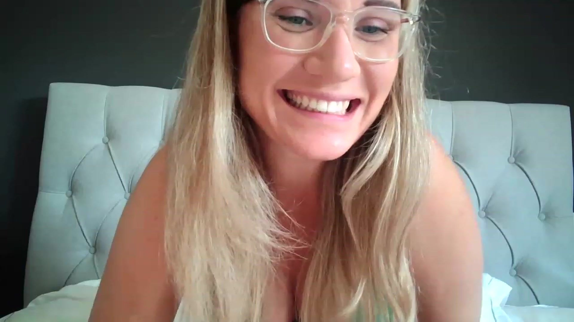 Gallery image thumbnail from JennyWillson's myfreecams stream on, 04/20/2023, 10:55 image 7 of 20