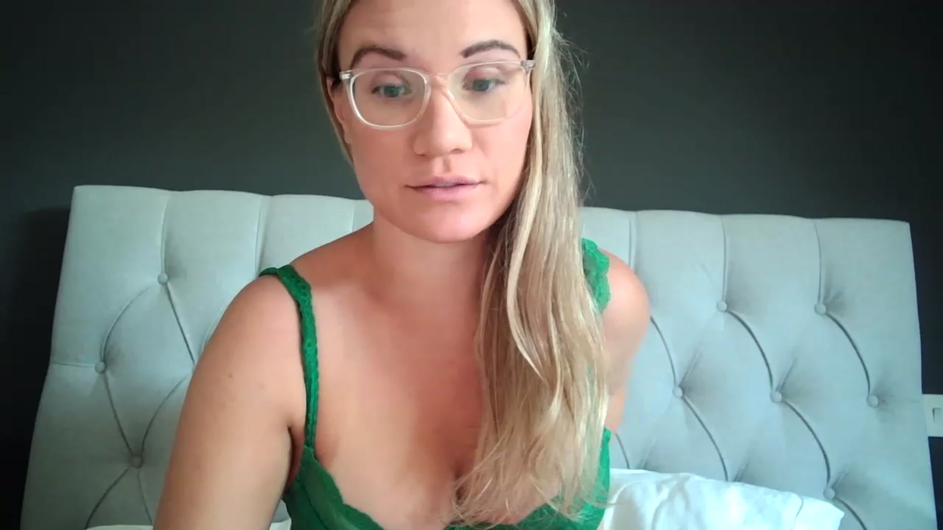 Gallery image thumbnail from JennyWillson's myfreecams stream on, 04/20/2023, 10:55 image 19 of 20