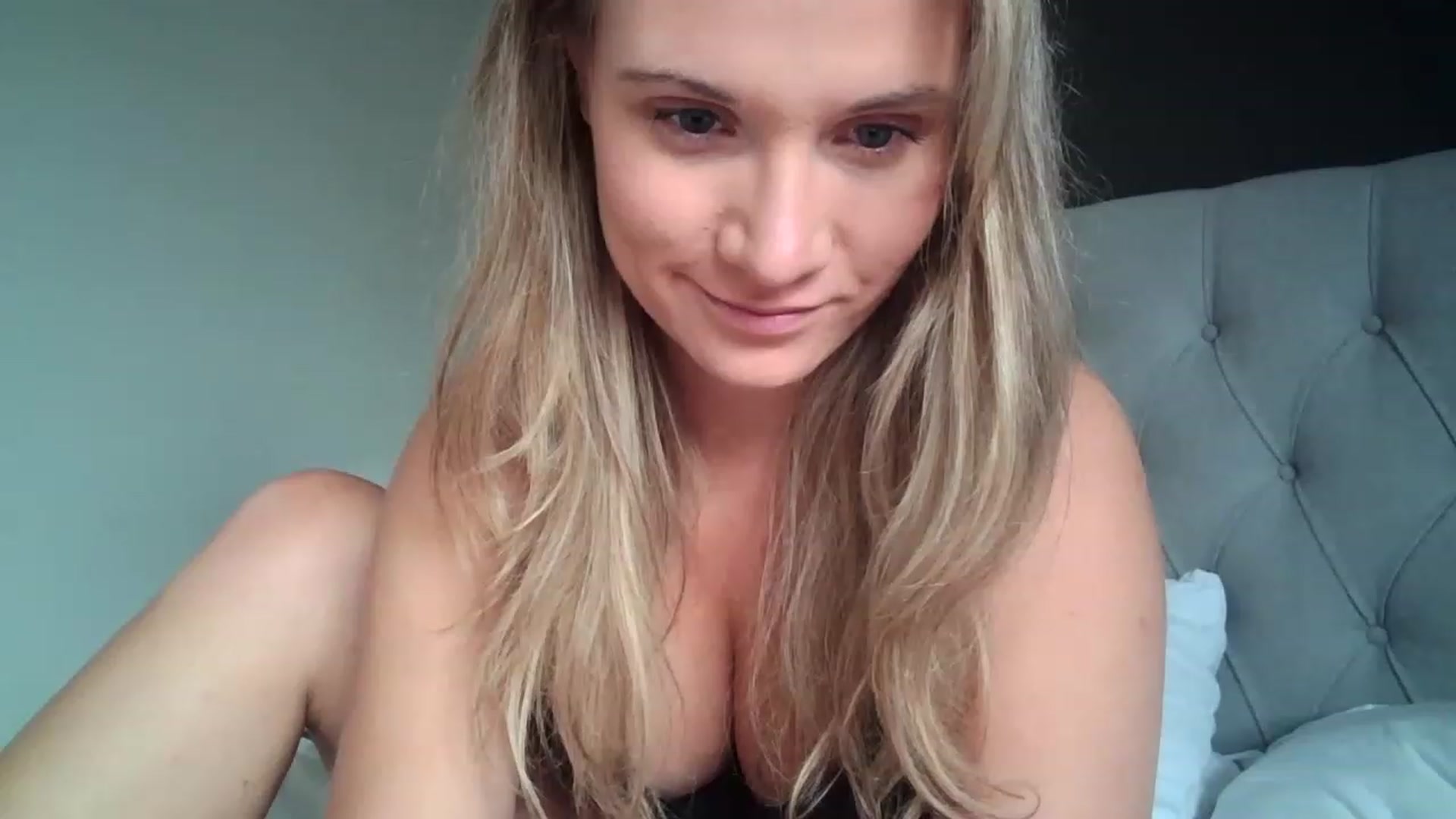 Gallery image thumbnail from JennyWillson's myfreecams stream on, 04/28/2023, 08:59 image 9 of 20