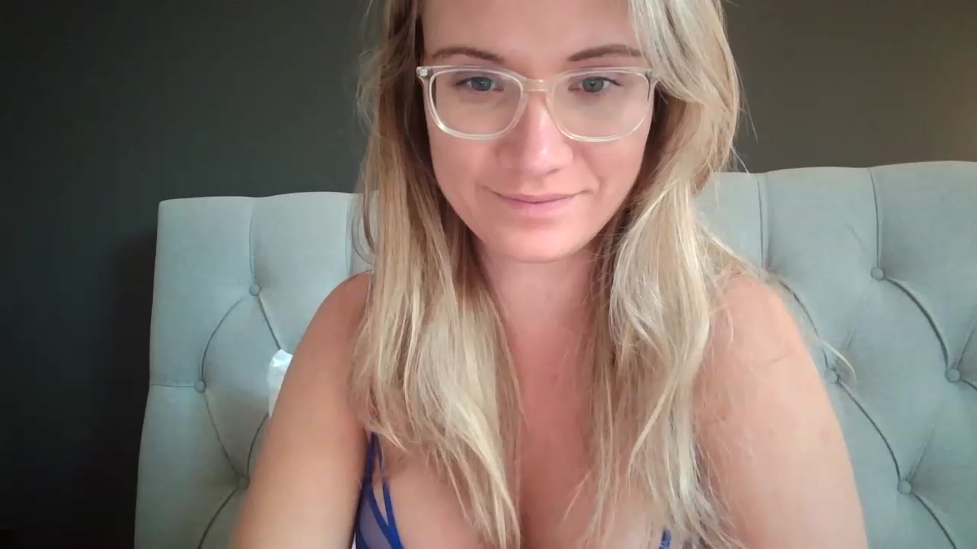 Gallery image thumbnail from JennyWillson's myfreecams stream on, 05/02/2023, 16:55 image 20 of 20