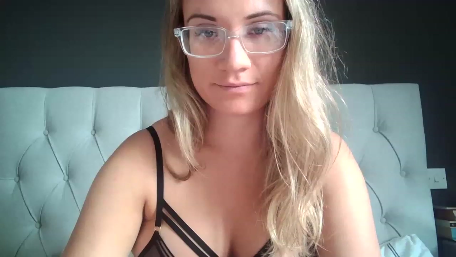 Gallery image thumbnail from JennyWillson's myfreecams stream on, 05/23/2023, 09:05 image 8 of 20