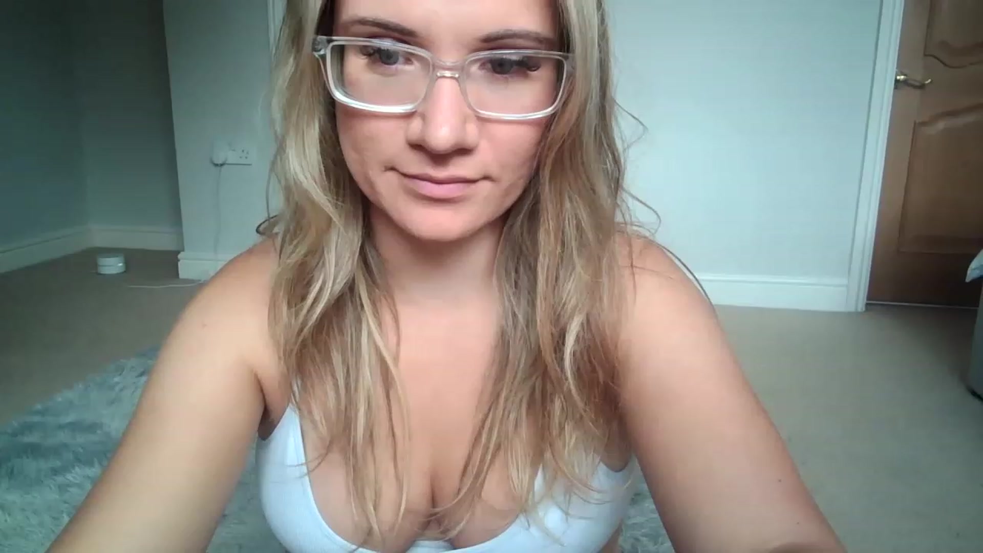 Gallery image thumbnail from JennyWillson's myfreecams stream on, 05/25/2023, 09:42 image 1 of 20