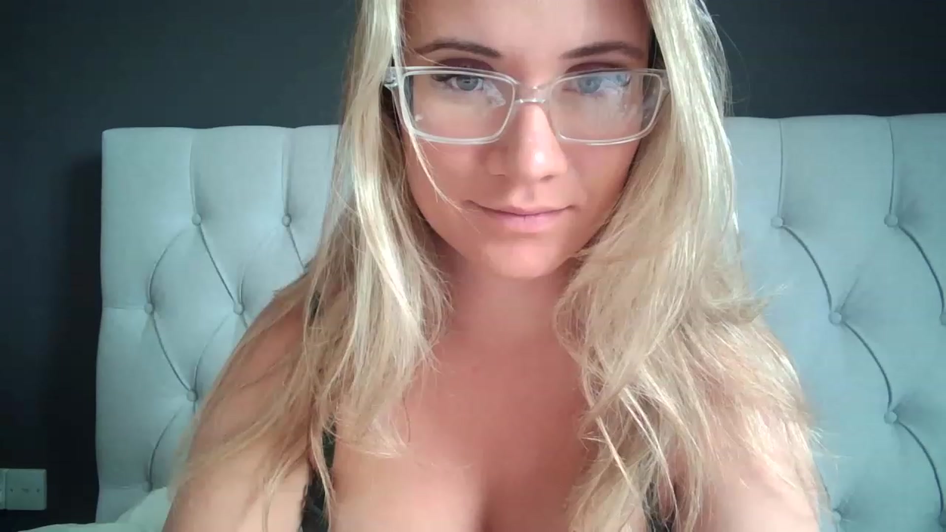 Gallery image thumbnail from JennyWillson's myfreecams stream on, 06/01/2023, 10:35 image 2 of 20