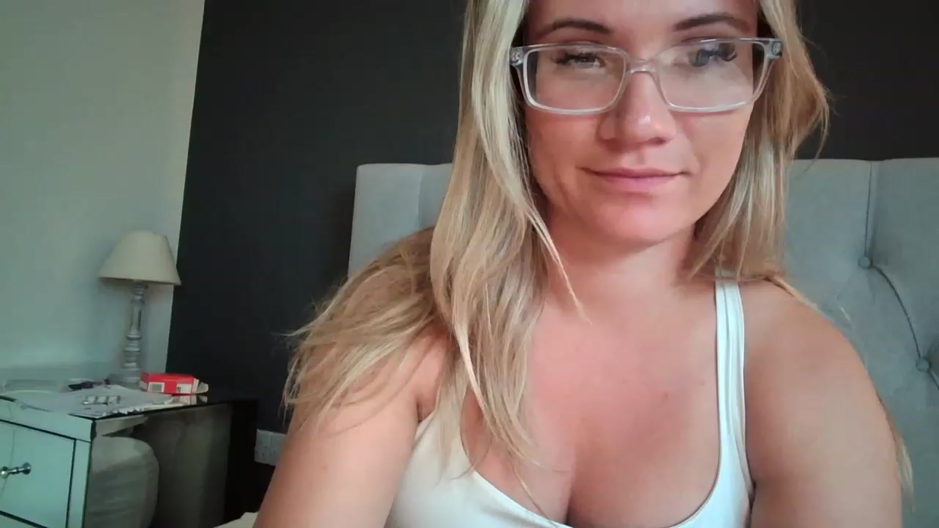 Gallery image thumbnail from JennyWillson's myfreecams stream on, 06/01/2023, 18:02 image 5 of 20