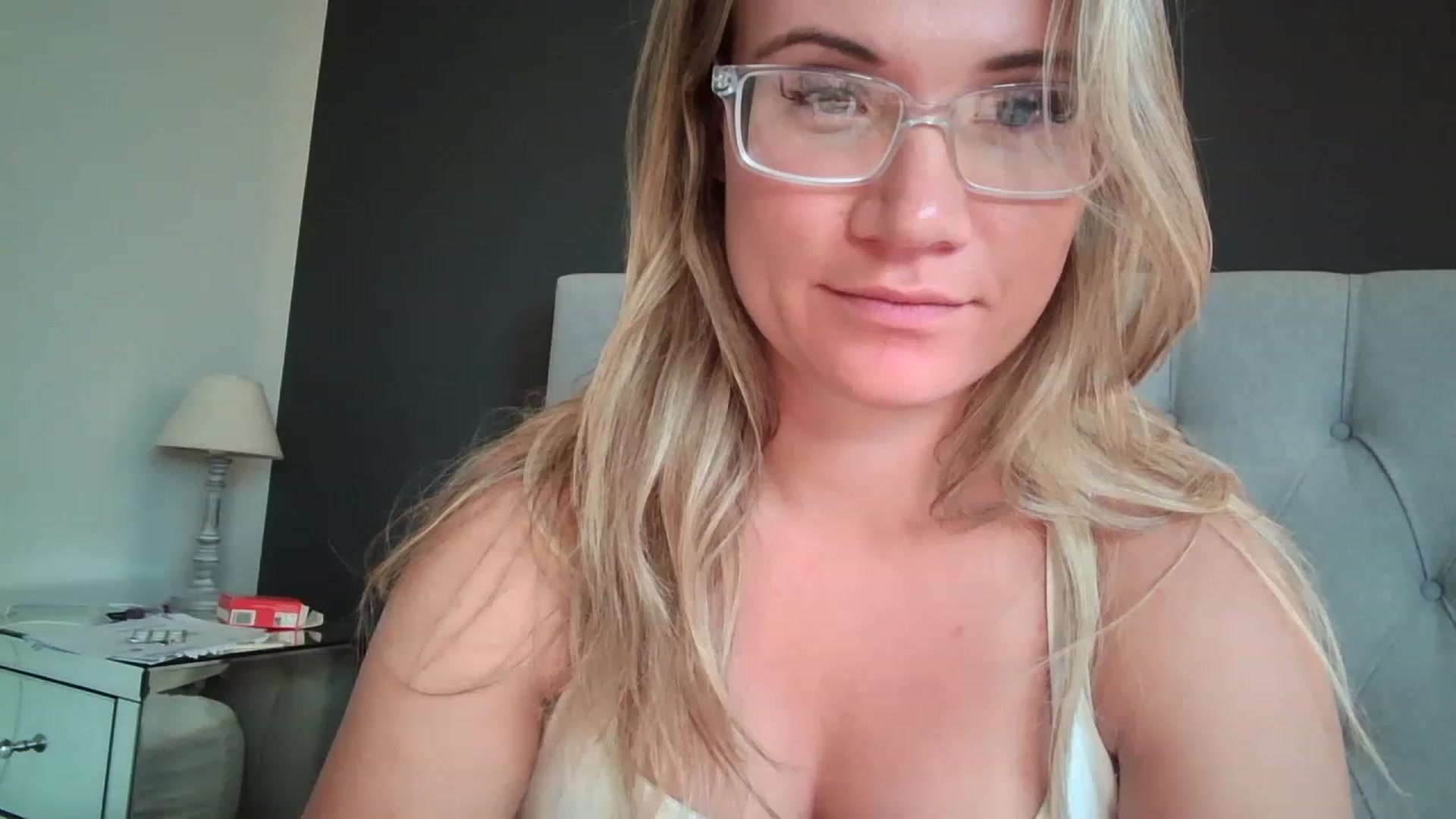 Gallery image thumbnail from JennyWillson's myfreecams stream on, 06/01/2023, 18:02 image 10 of 20