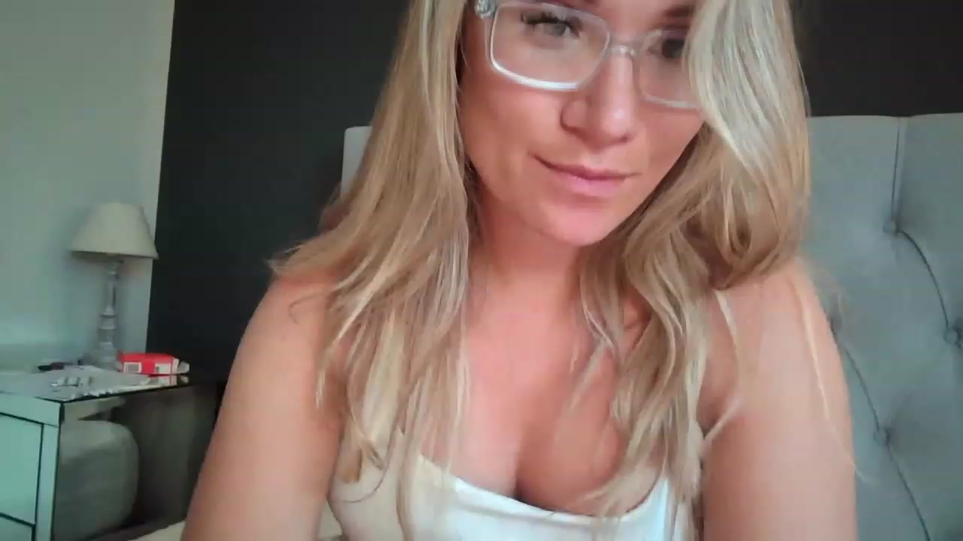 Gallery image thumbnail from JennyWillson's myfreecams stream on, 06/01/2023, 18:02 image 20 of 20
