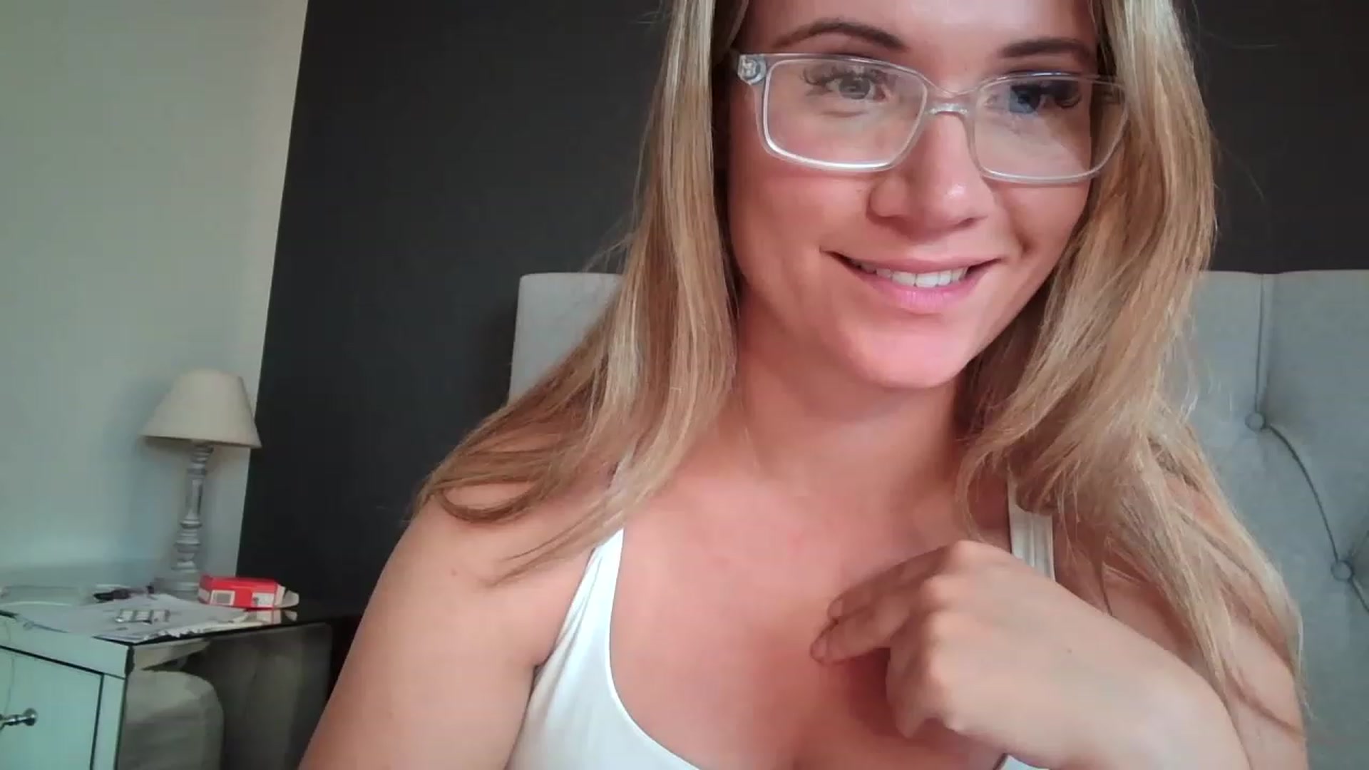 Gallery image thumbnail from JennyWillson's myfreecams stream on, 06/01/2023, 18:02 image 3 of 20