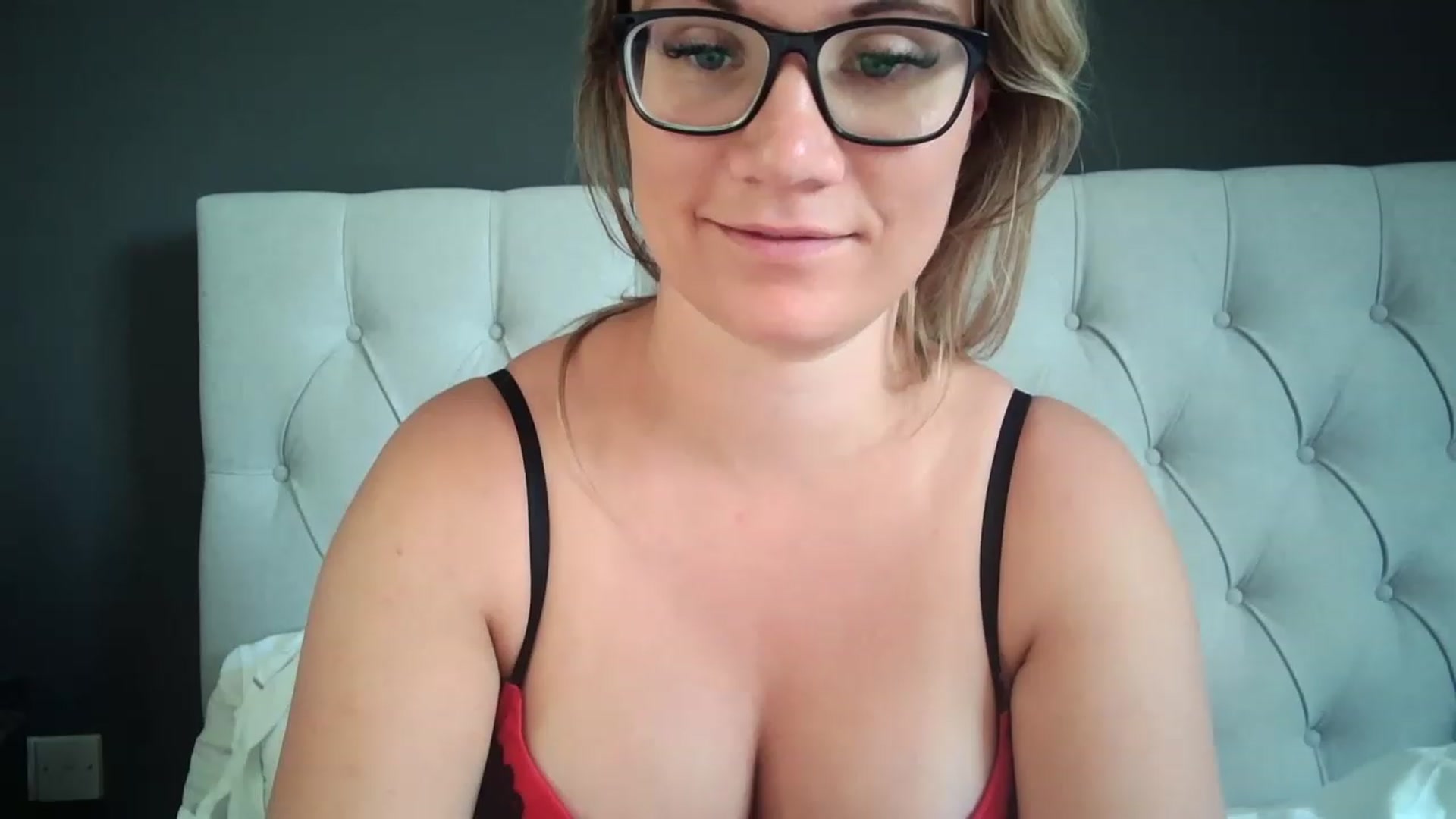 Gallery image thumbnail from JennyWillson's myfreecams stream on, 06/03/2023, 14:51 image 13 of 20
