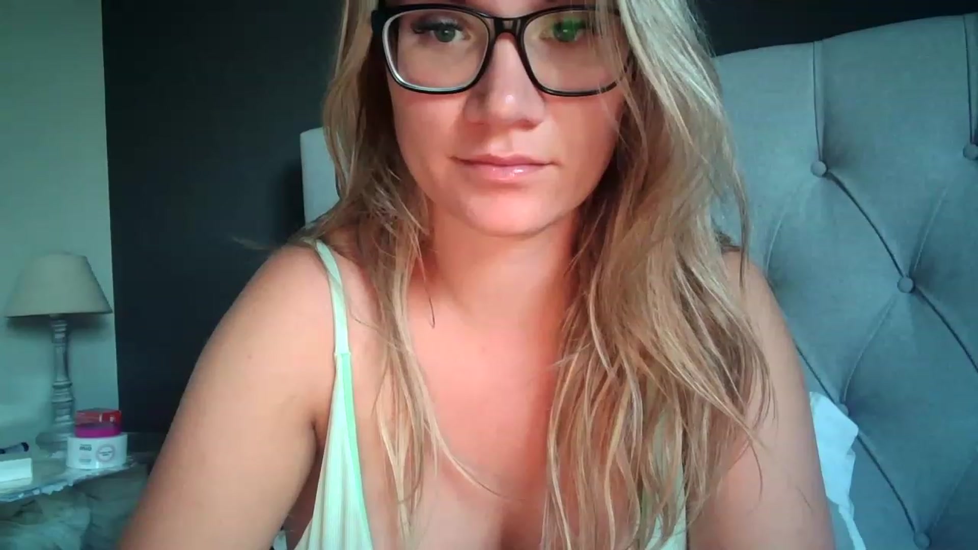 Gallery image thumbnail from JennyWillson's myfreecams stream on, 06/03/2023, 19:08 image 11 of 20