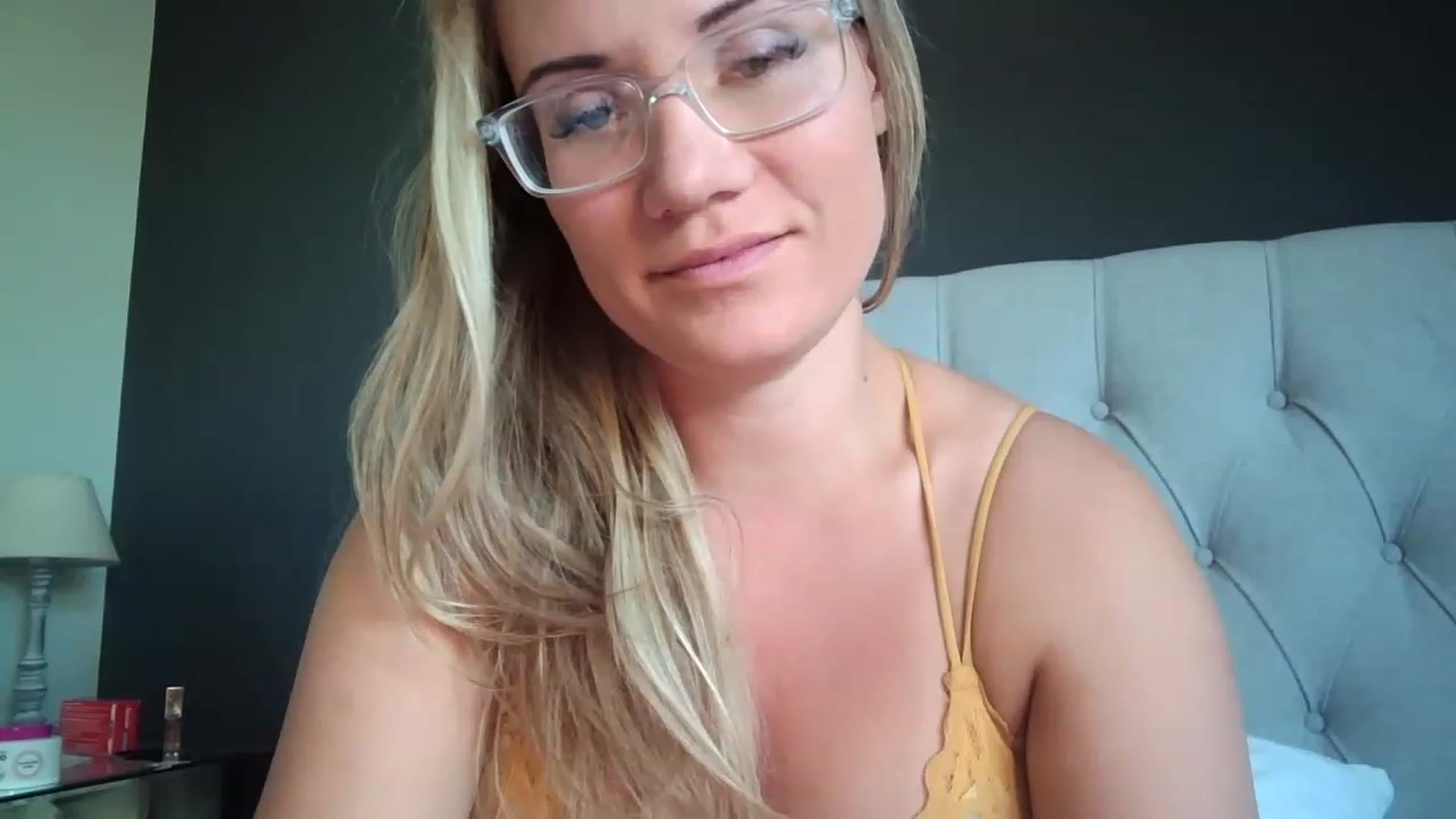 Gallery image thumbnail from JennyWillson's myfreecams stream on, 06/04/2023, 17:36 image 4 of 20