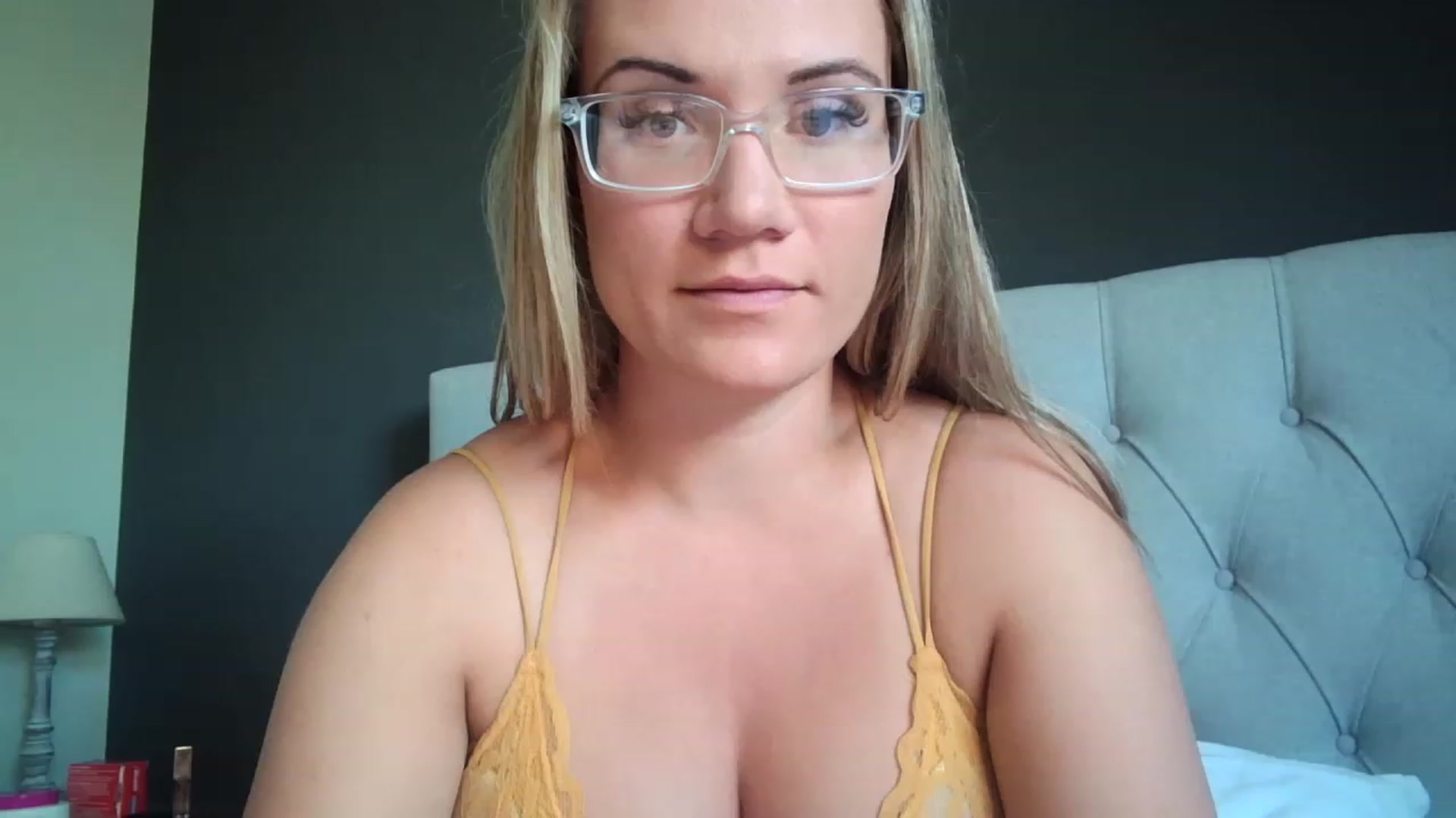 Gallery image thumbnail from JennyWillson's myfreecams stream on, 06/04/2023, 17:36 image 5 of 20