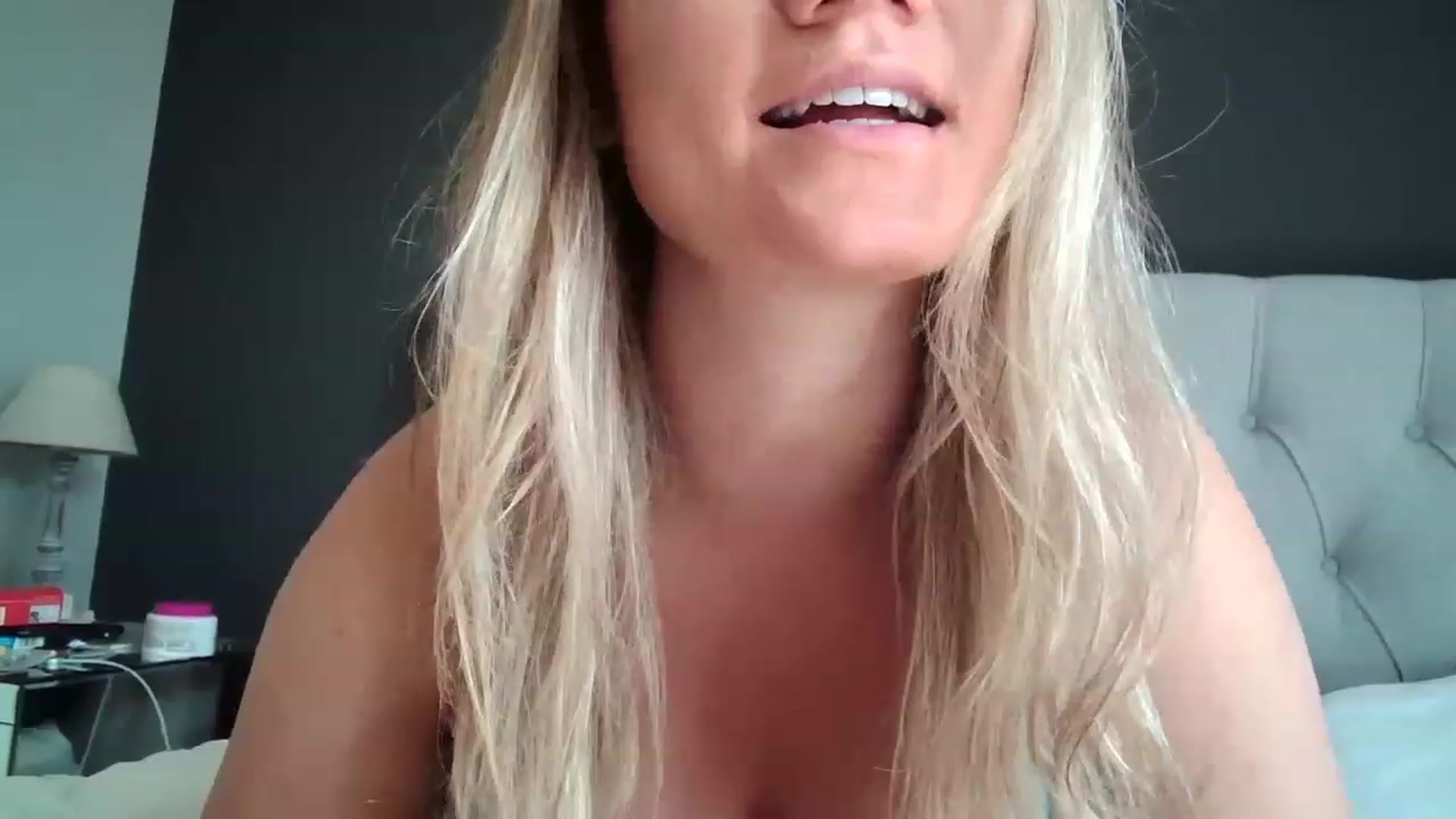 Gallery image thumbnail from JennyWillson's myfreecams stream on, 06/13/2023, 08:16 image 4 of 20