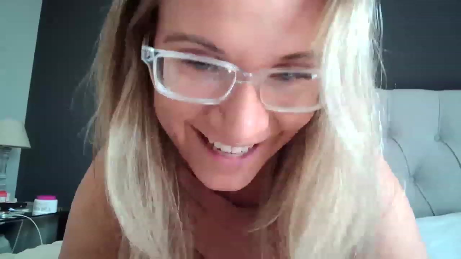 Gallery image thumbnail from JennyWillson's myfreecams stream on, 06/13/2023, 08:16 image 3 of 20