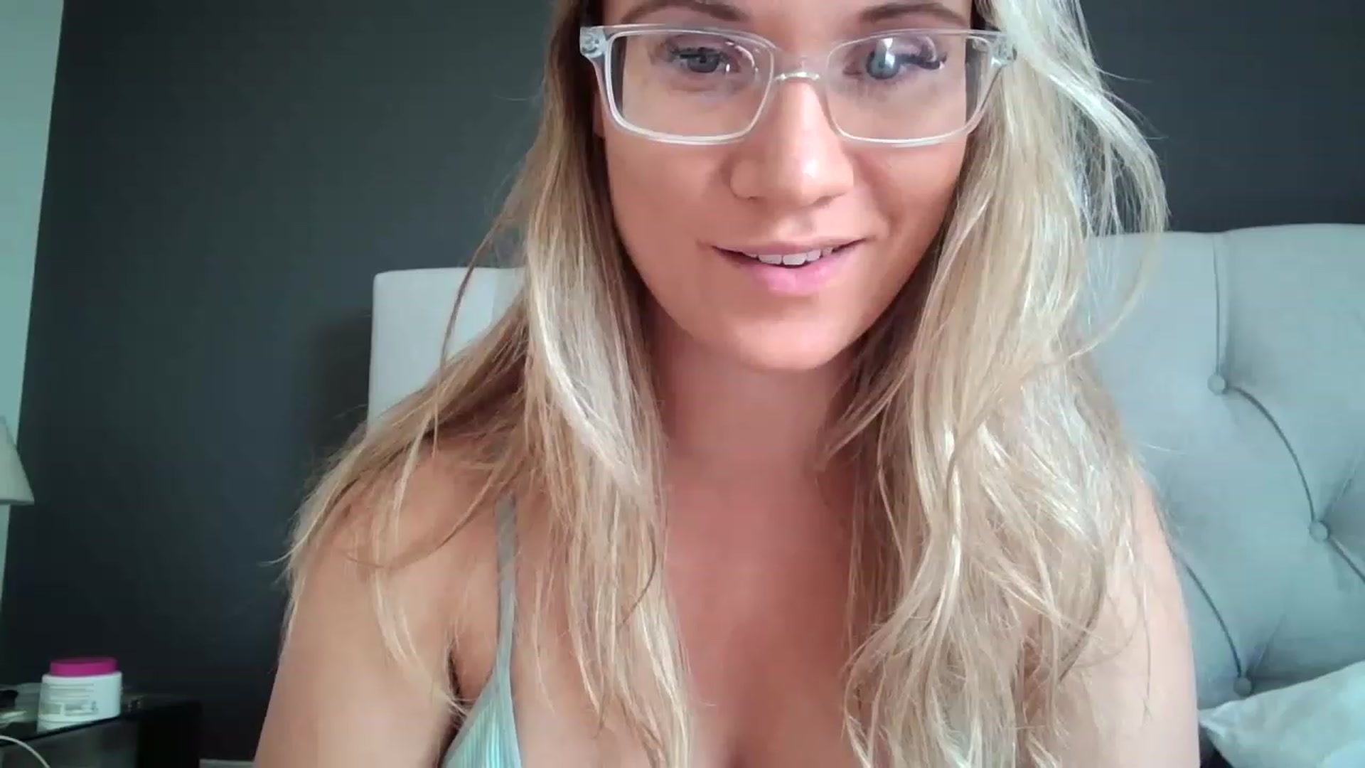 Gallery image thumbnail from JennyWillson's myfreecams stream on, 06/13/2023, 08:16 image 1 of 20