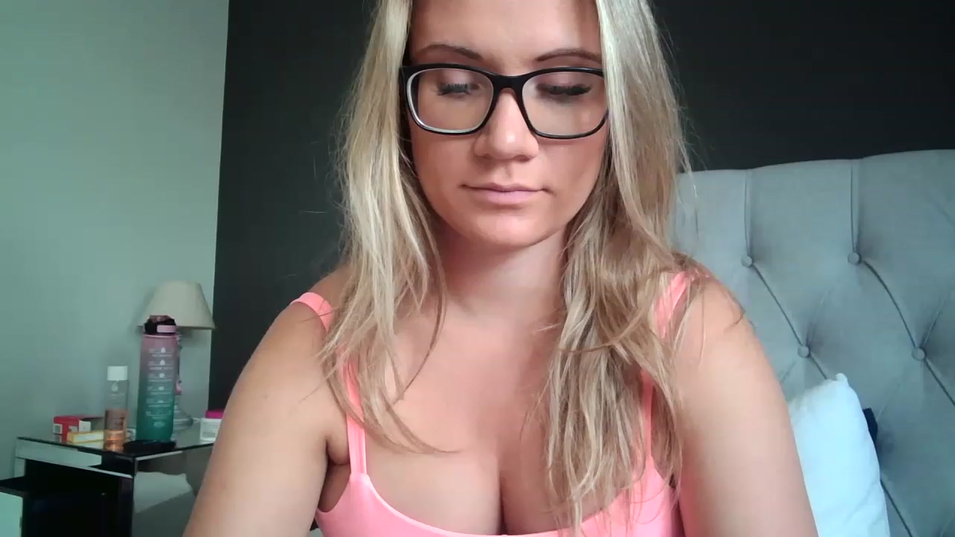 Gallery image thumbnail from JennyWillson's myfreecams stream on, 06/15/2023, 11:21 image 14 of 20
