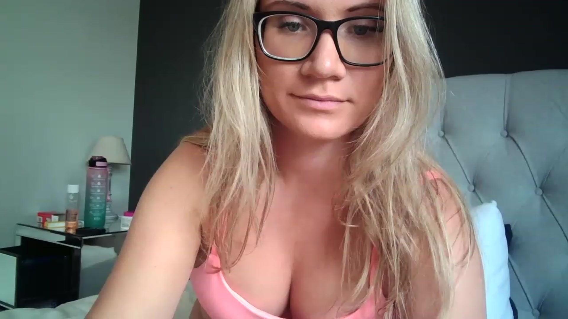 Gallery image thumbnail from JennyWillson's myfreecams stream on, 06/15/2023, 11:21 image 2 of 20