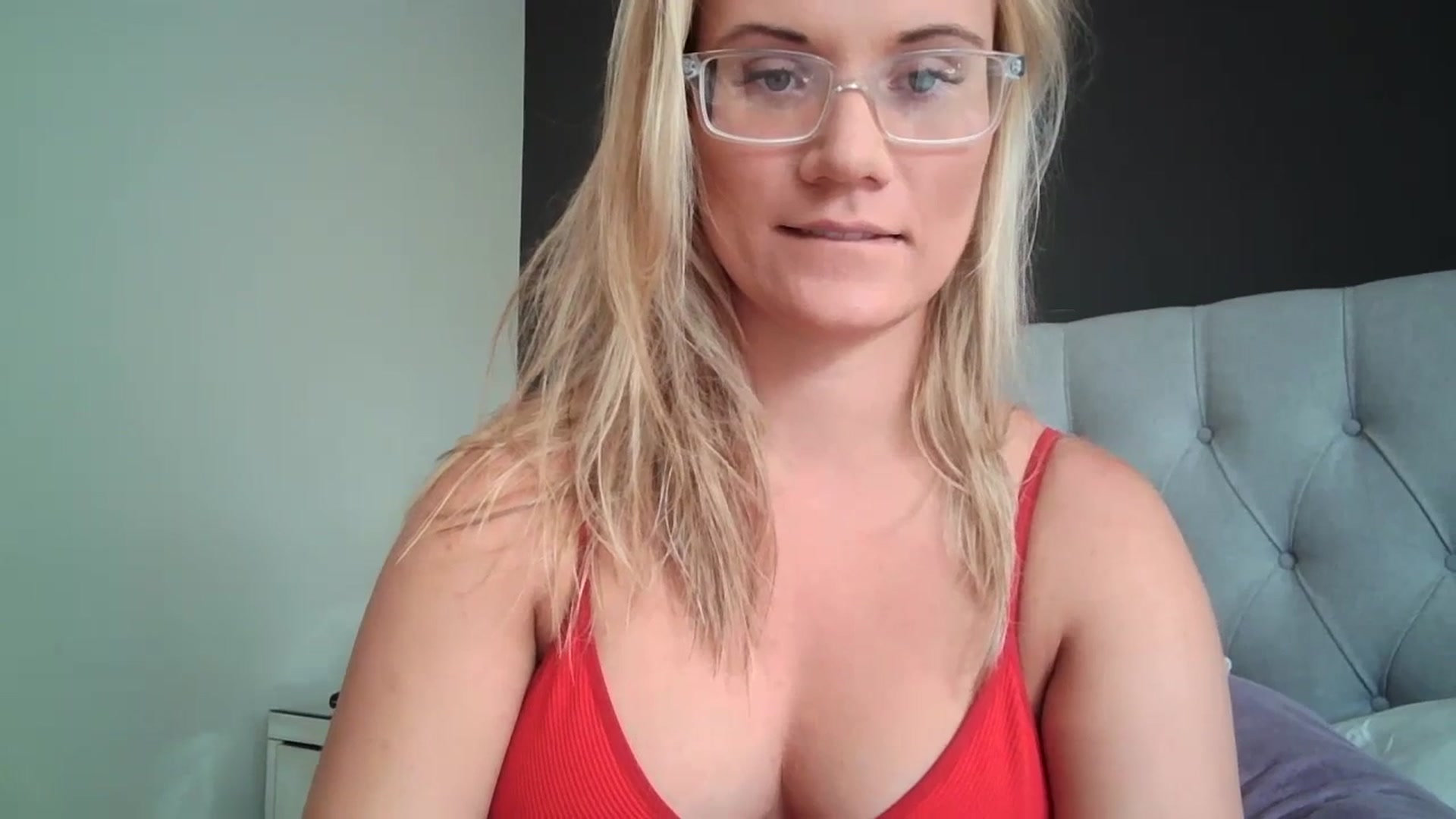 Gallery image thumbnail from JennyWillson's myfreecams stream on, 07/02/2023, 09:05 image 10 of 20