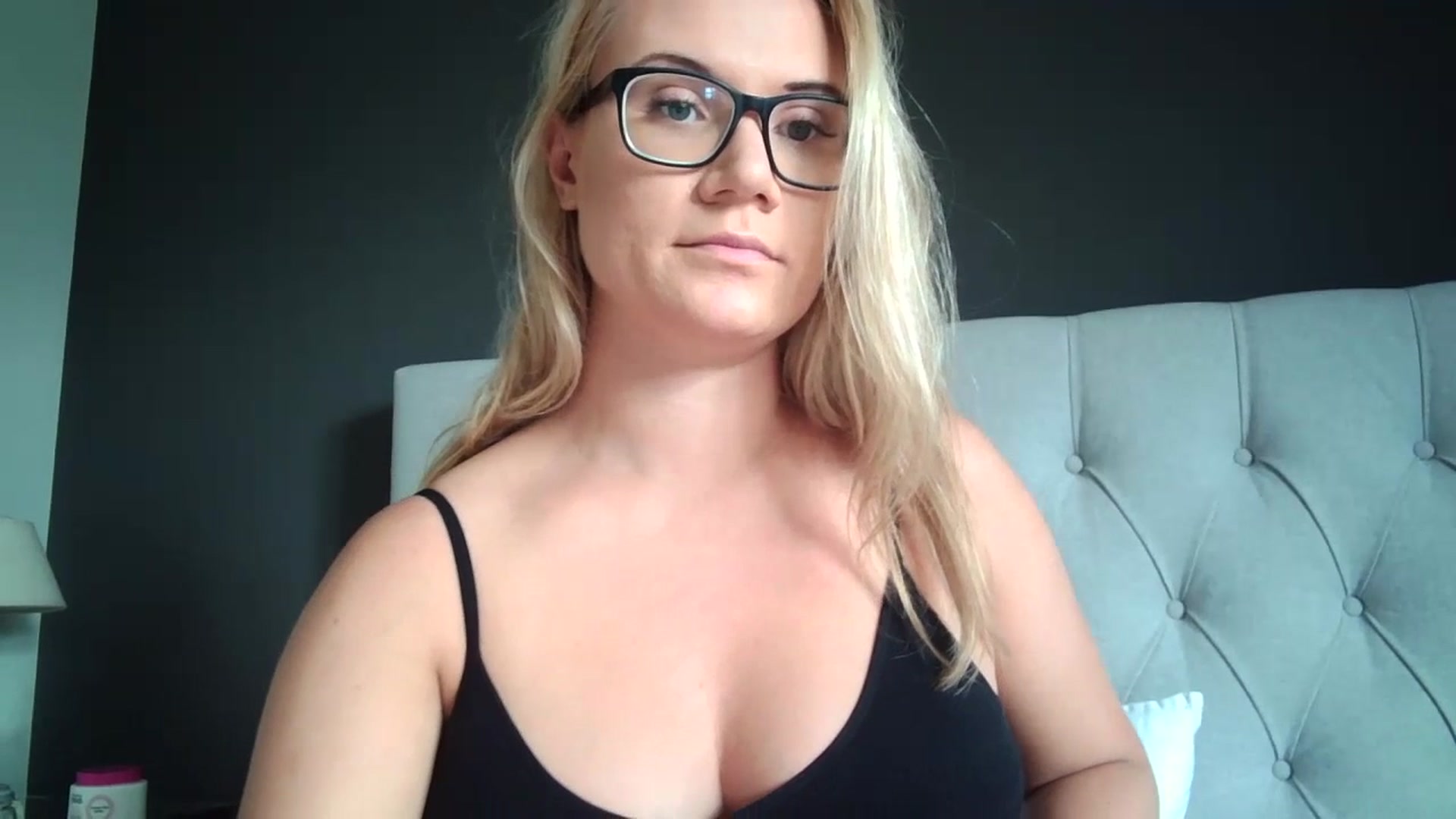 Gallery image thumbnail from JennyWillson's myfreecams stream on, 07/12/2023, 12:46 image 4 of 20
