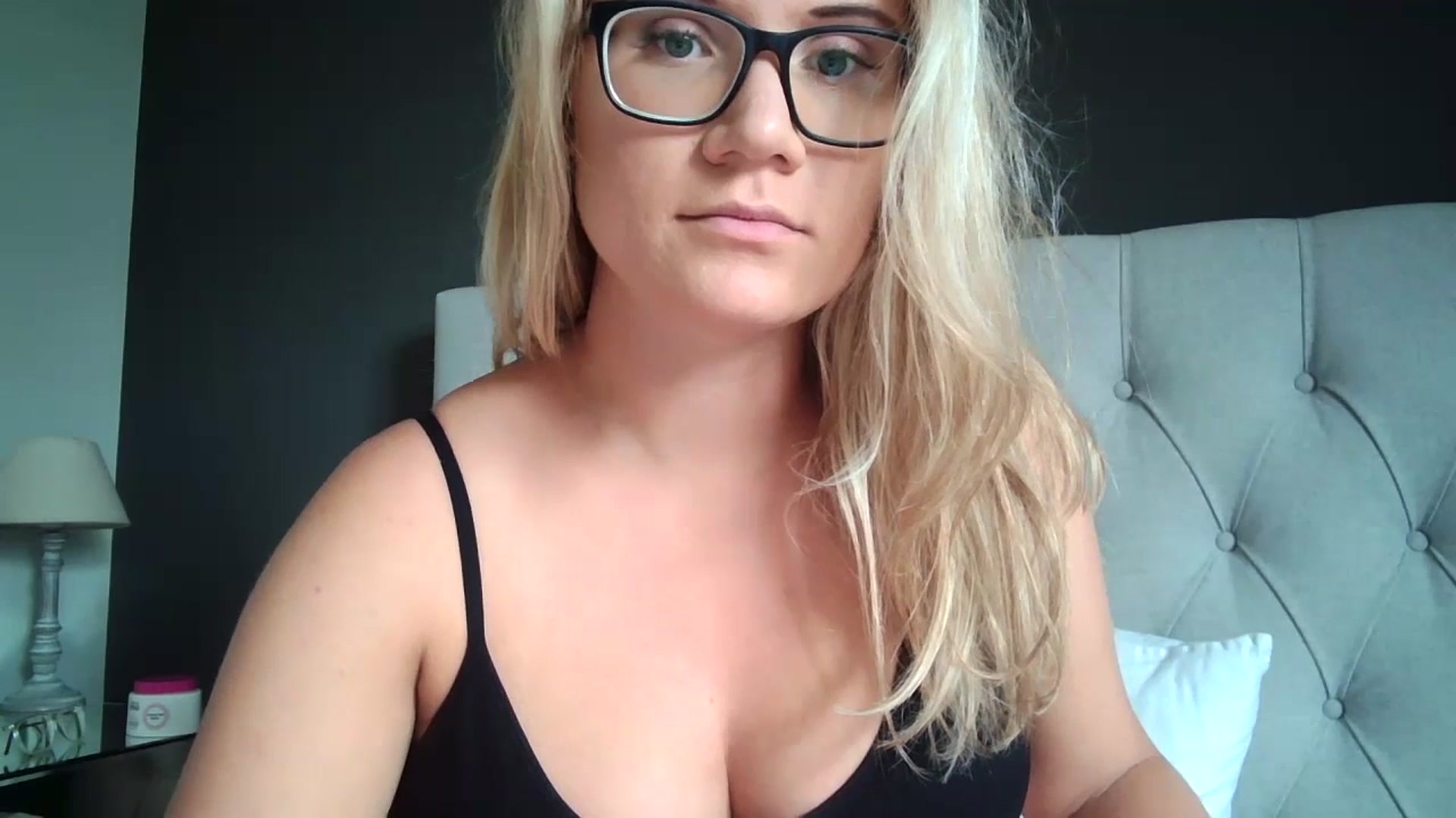 Gallery image thumbnail from JennyWillson's myfreecams stream on, 07/12/2023, 12:46 image 19 of 20