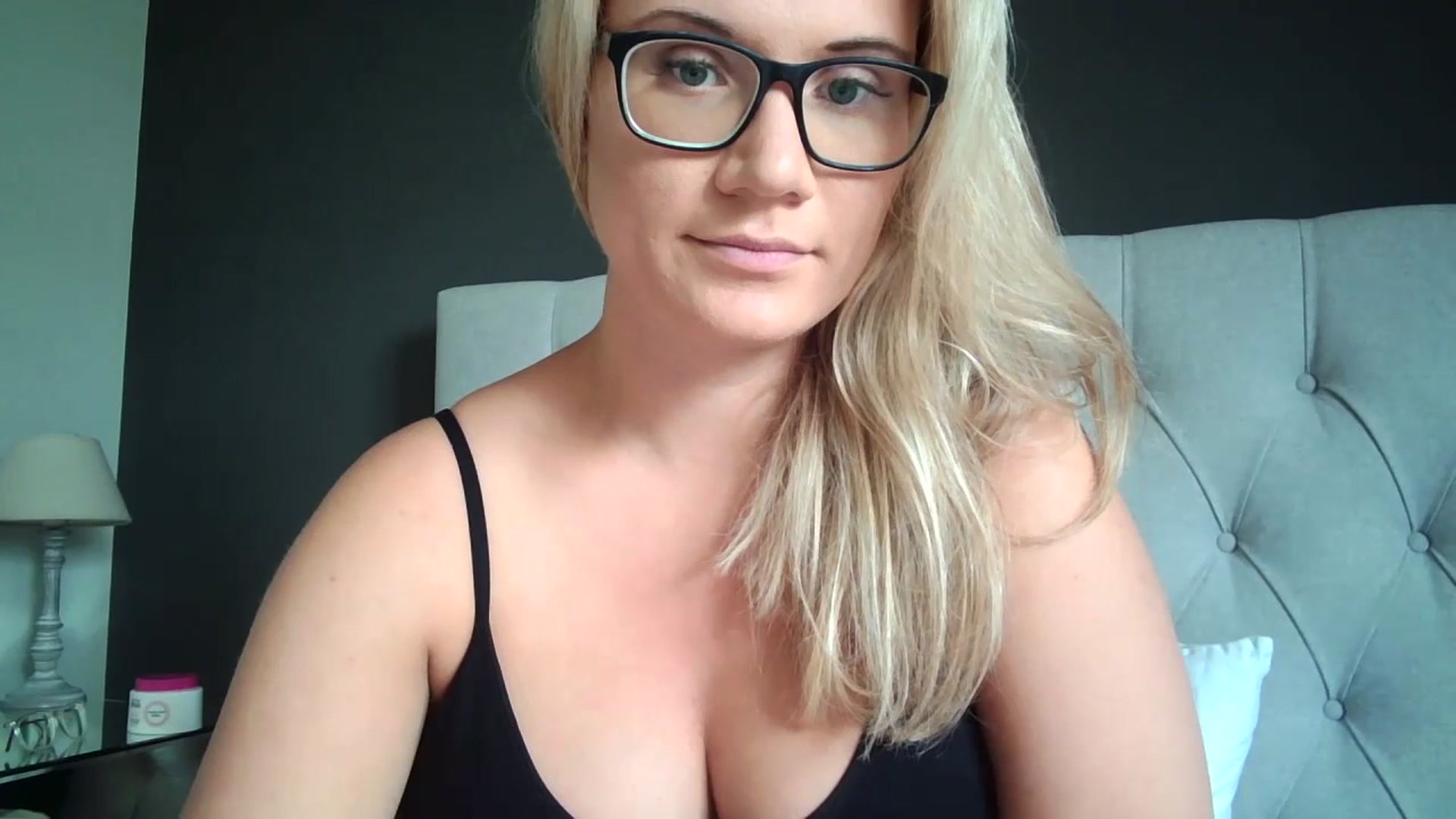 Gallery image thumbnail from JennyWillson's myfreecams stream on, 07/12/2023, 12:46 image 16 of 20