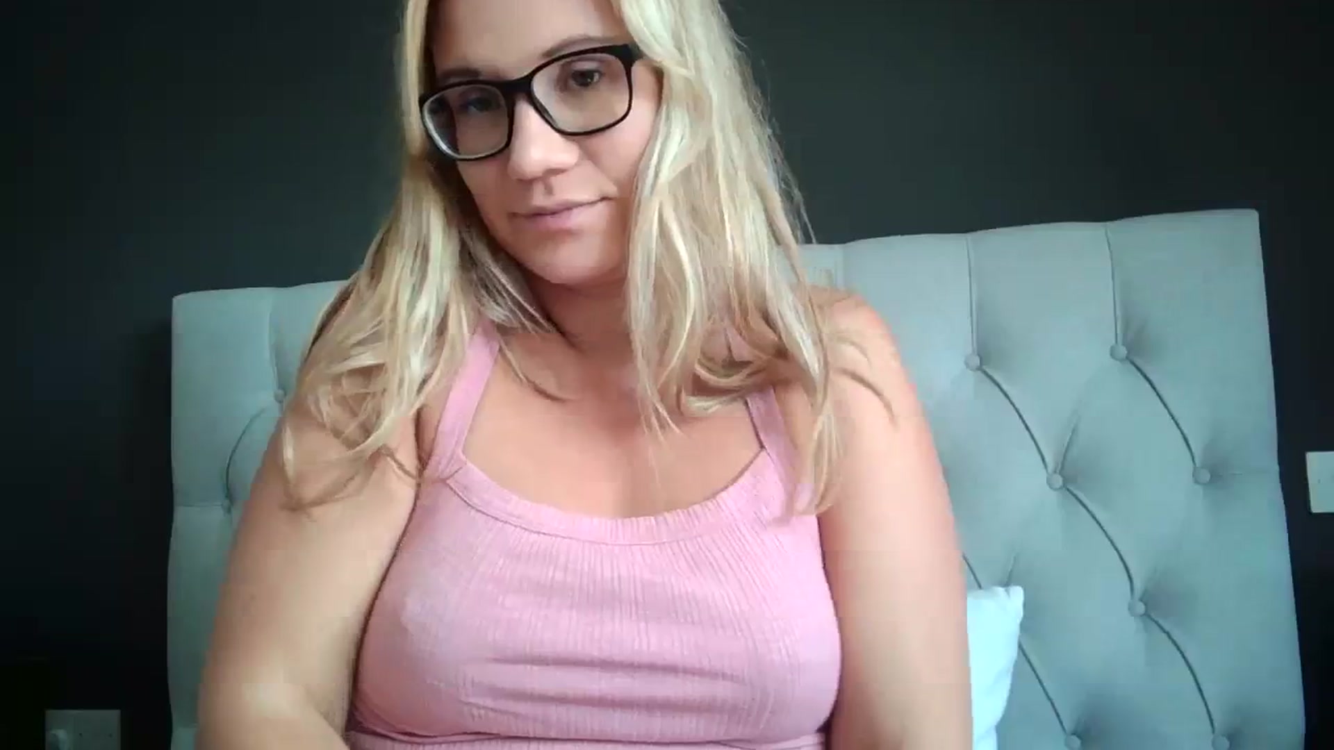 Gallery image thumbnail from JennyWillson's myfreecams stream on, 07/26/2023, 10:29 image 11 of 20