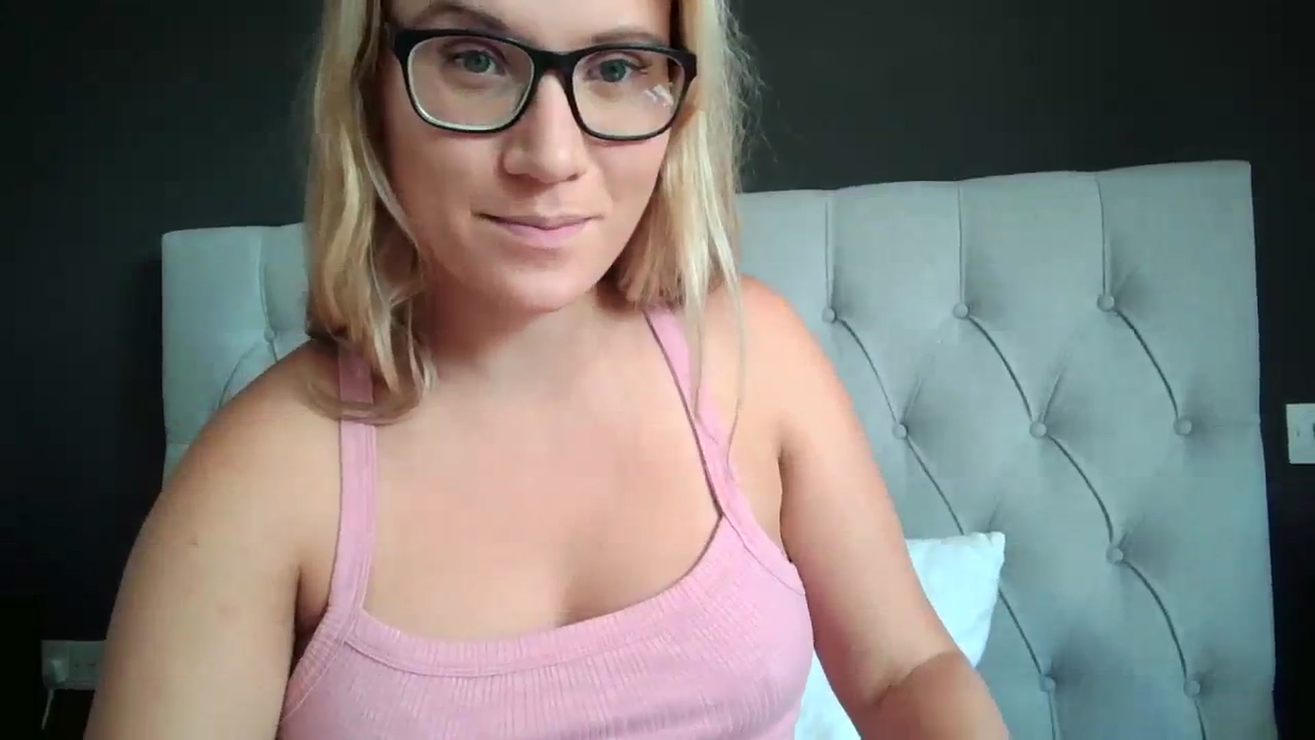 Gallery image thumbnail from JennyWillson's myfreecams stream on, 07/26/2023, 10:29 image 3 of 20