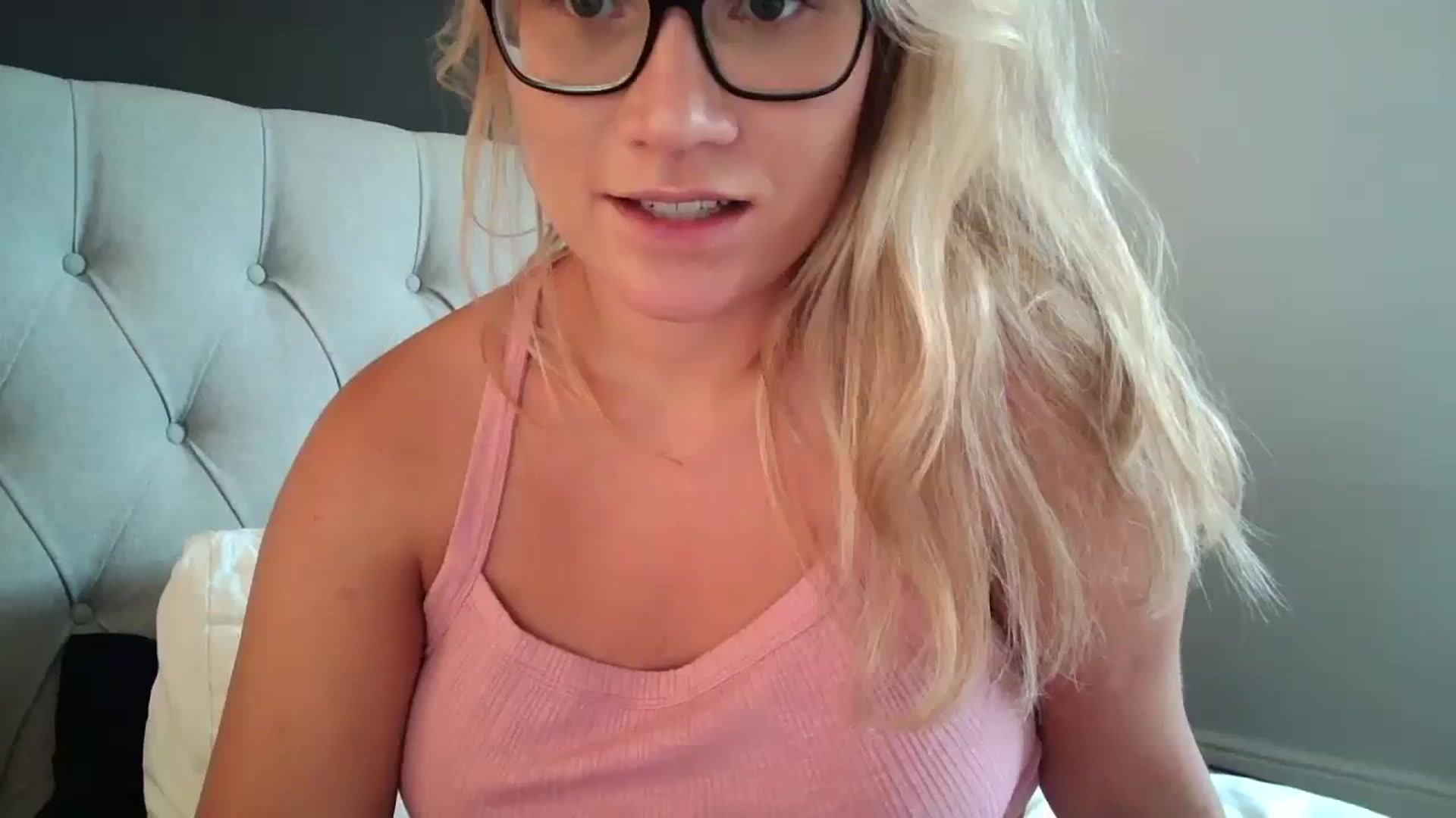 Gallery image thumbnail from JennyWillson's myfreecams stream on, 07/26/2023, 15:05 image 18 of 20
