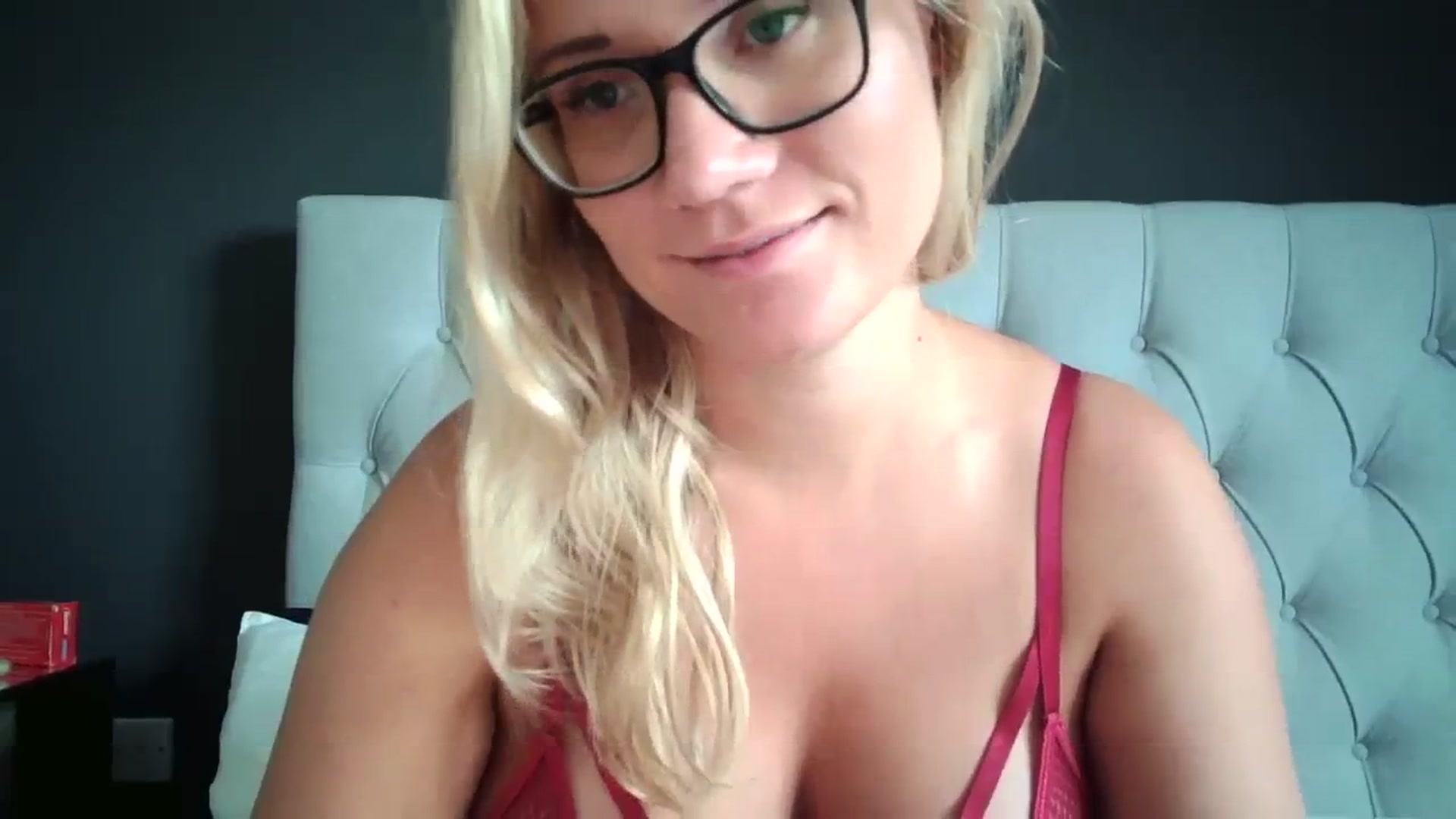 Gallery image thumbnail from JennyWillson's myfreecams stream on, 07/27/2023, 15:03 image 13 of 20