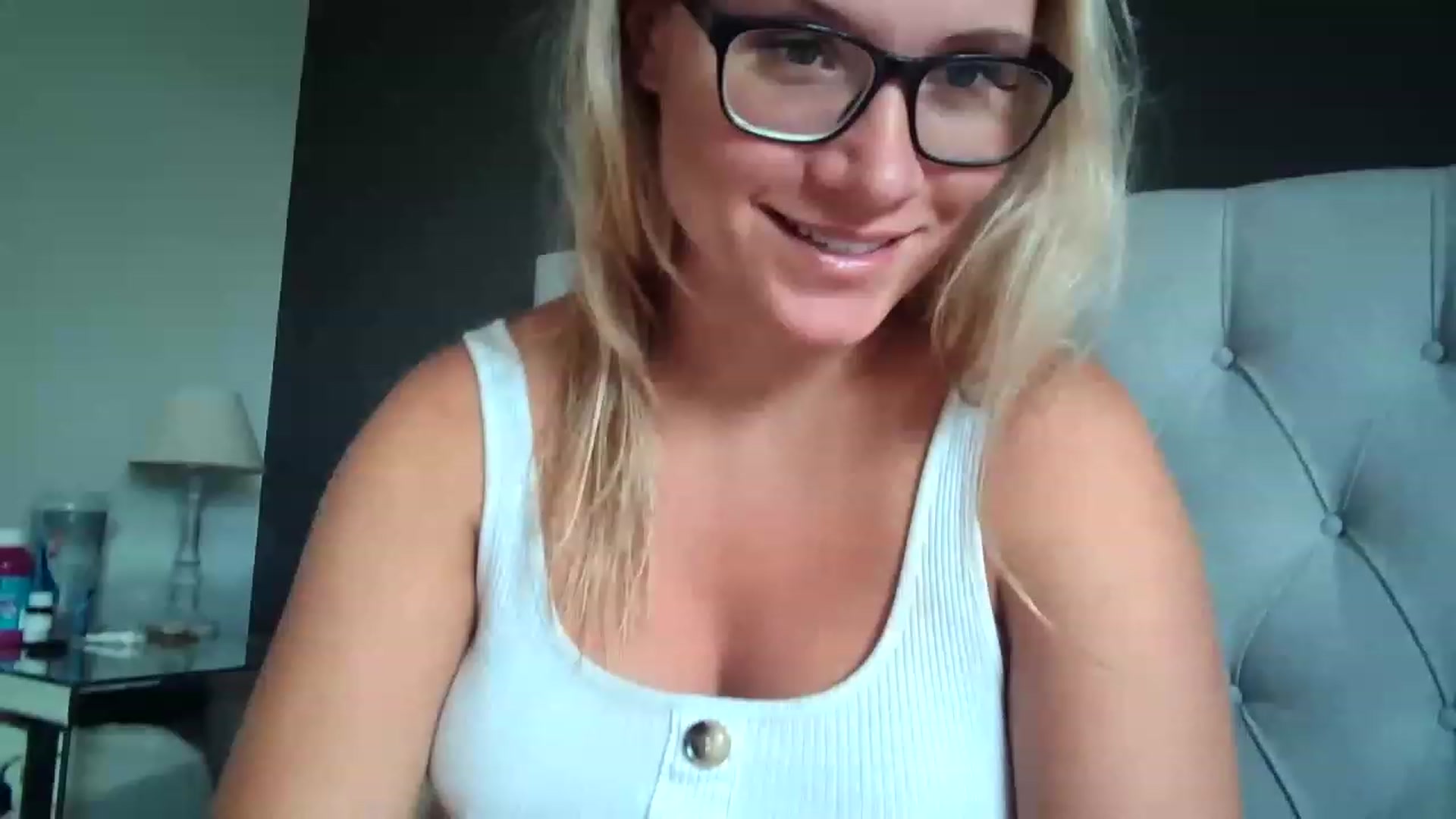 Gallery image thumbnail from JennyWillson's myfreecams stream on, 08/12/2023, 12:36 image 12 of 20