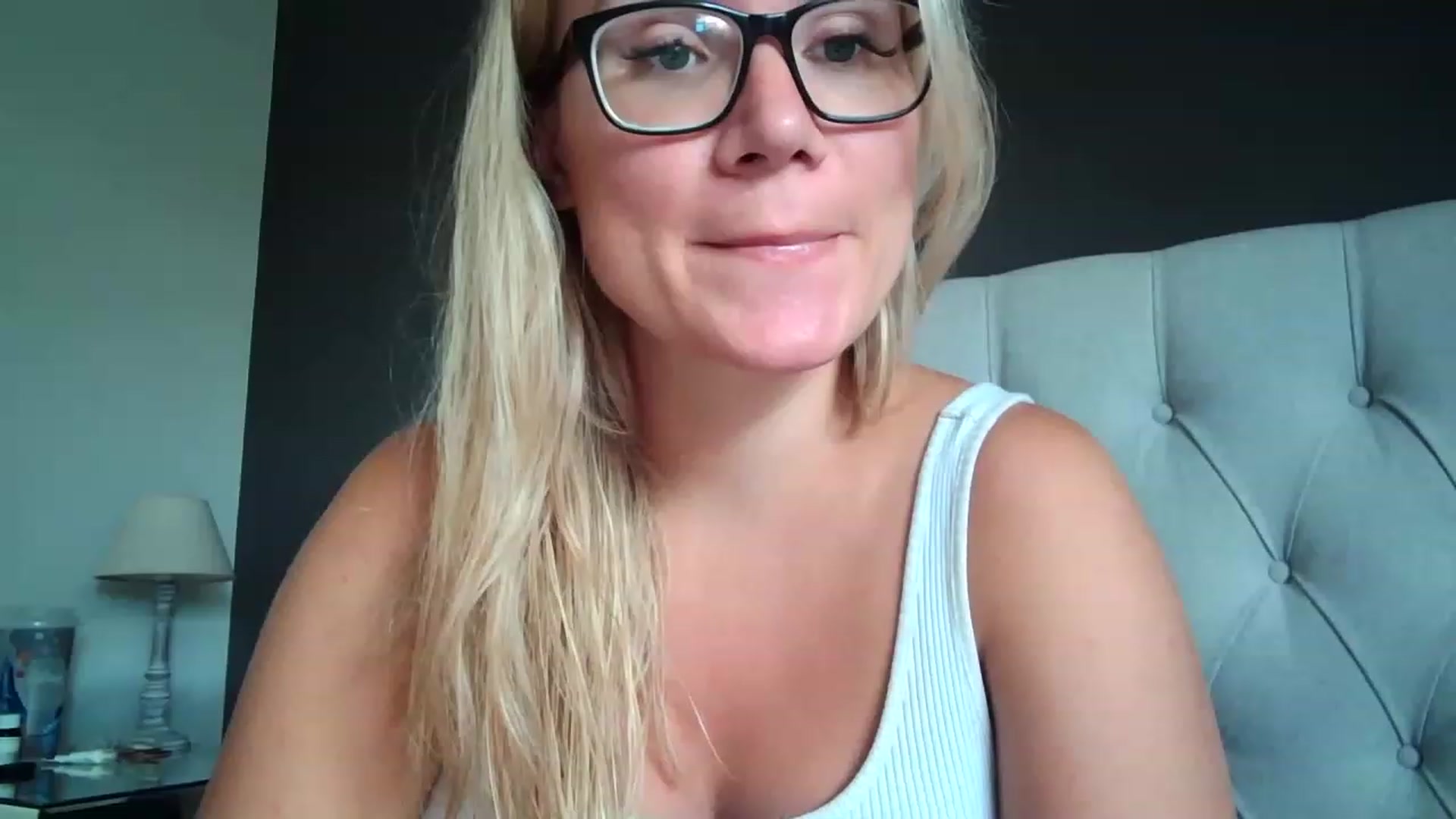 Gallery image thumbnail from JennyWillson's myfreecams stream on, 08/12/2023, 12:36 image 14 of 20