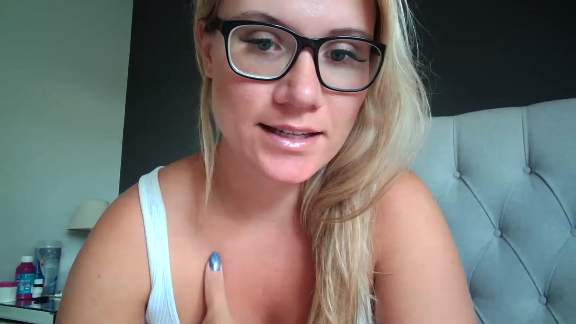 Gallery image thumbnail from JennyWillson's myfreecams stream on, 08/12/2023, 12:36 image 5 of 20