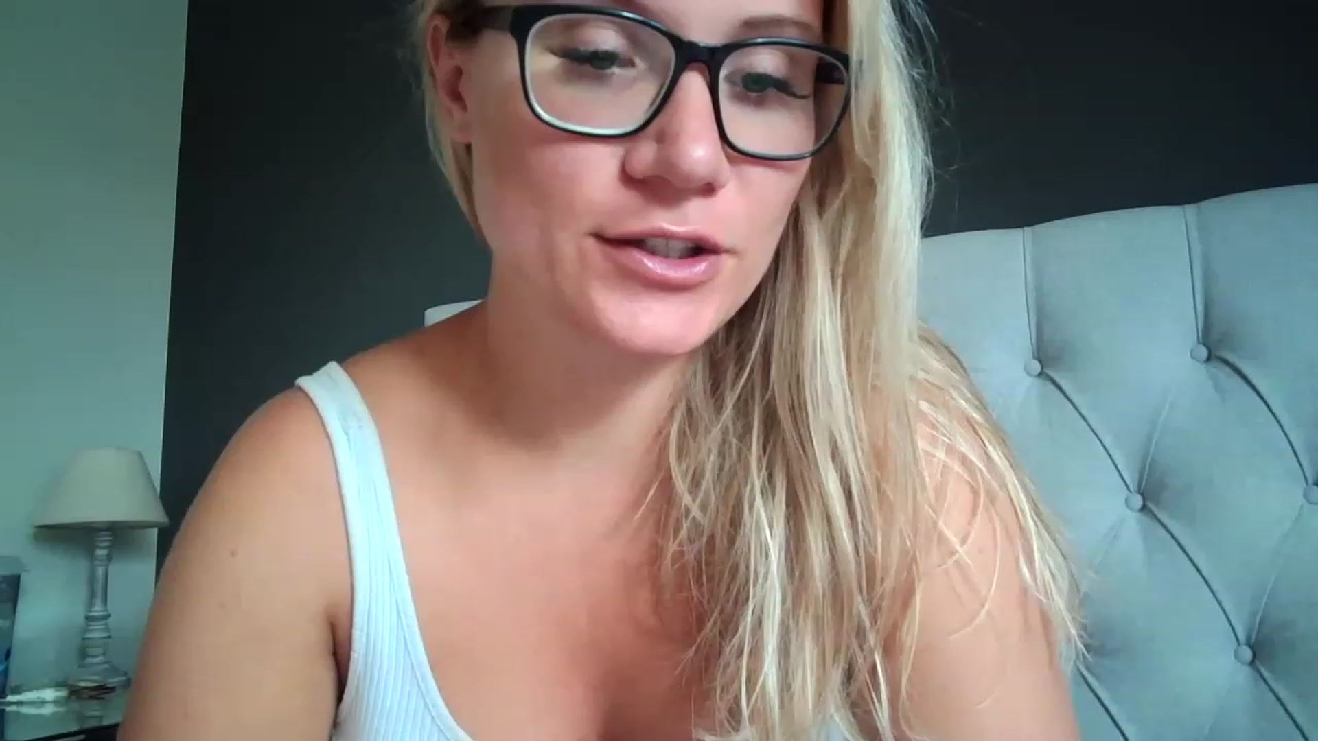 Gallery image thumbnail from JennyWillson's myfreecams stream on, 08/12/2023, 12:36 image 17 of 20