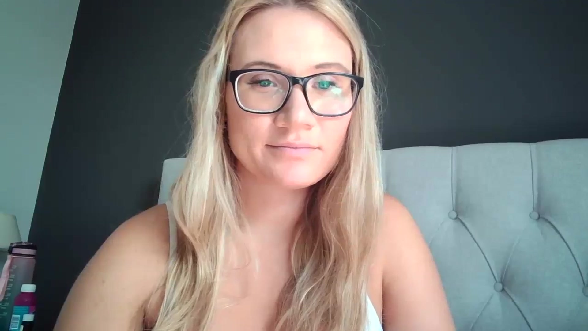 Gallery image thumbnail from JennyWillson's myfreecams stream on, 08/21/2023, 08:36 image 19 of 20