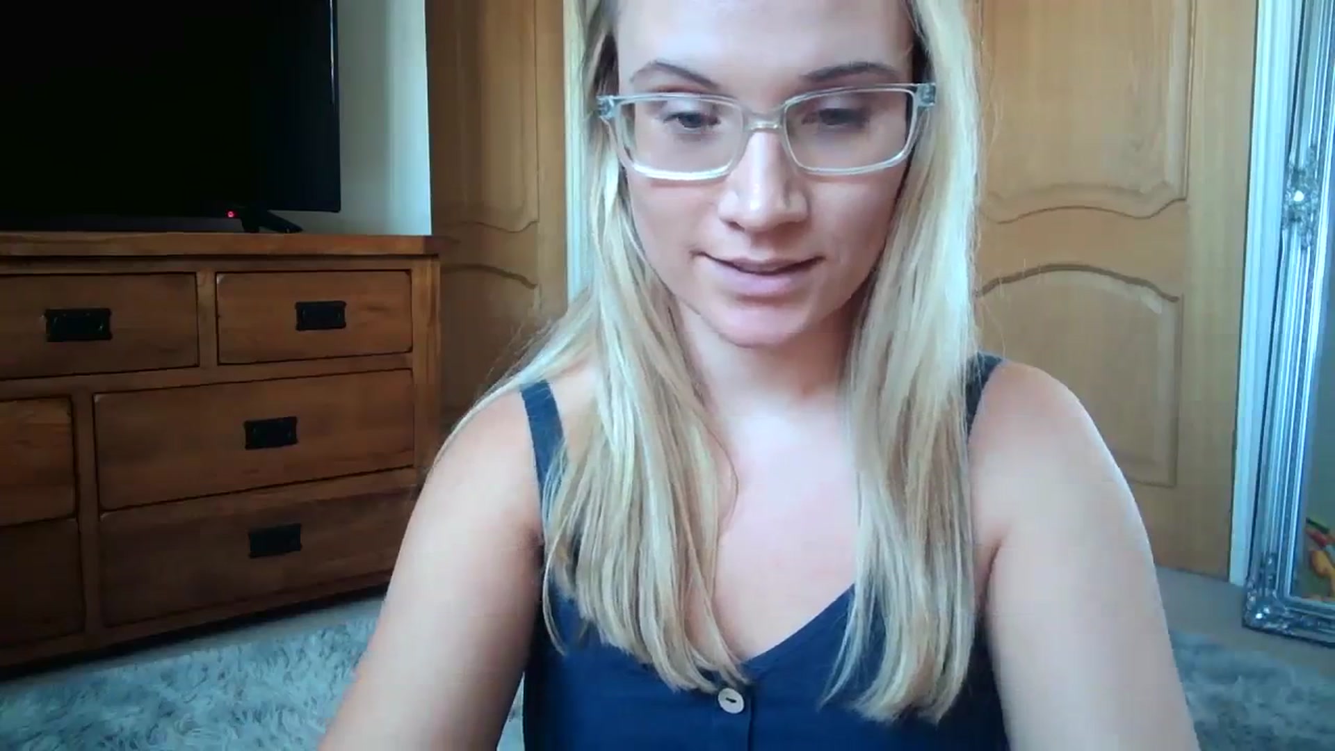 Gallery image thumbnail from JennyWillson's myfreecams stream on, 02/12/2024, 14:35 image 19 of 20