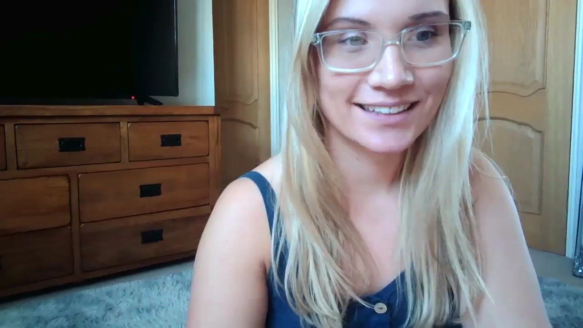 Gallery image thumbnail from JennyWillson's myfreecams stream on, 02/12/2024, 14:35 image 13 of 20