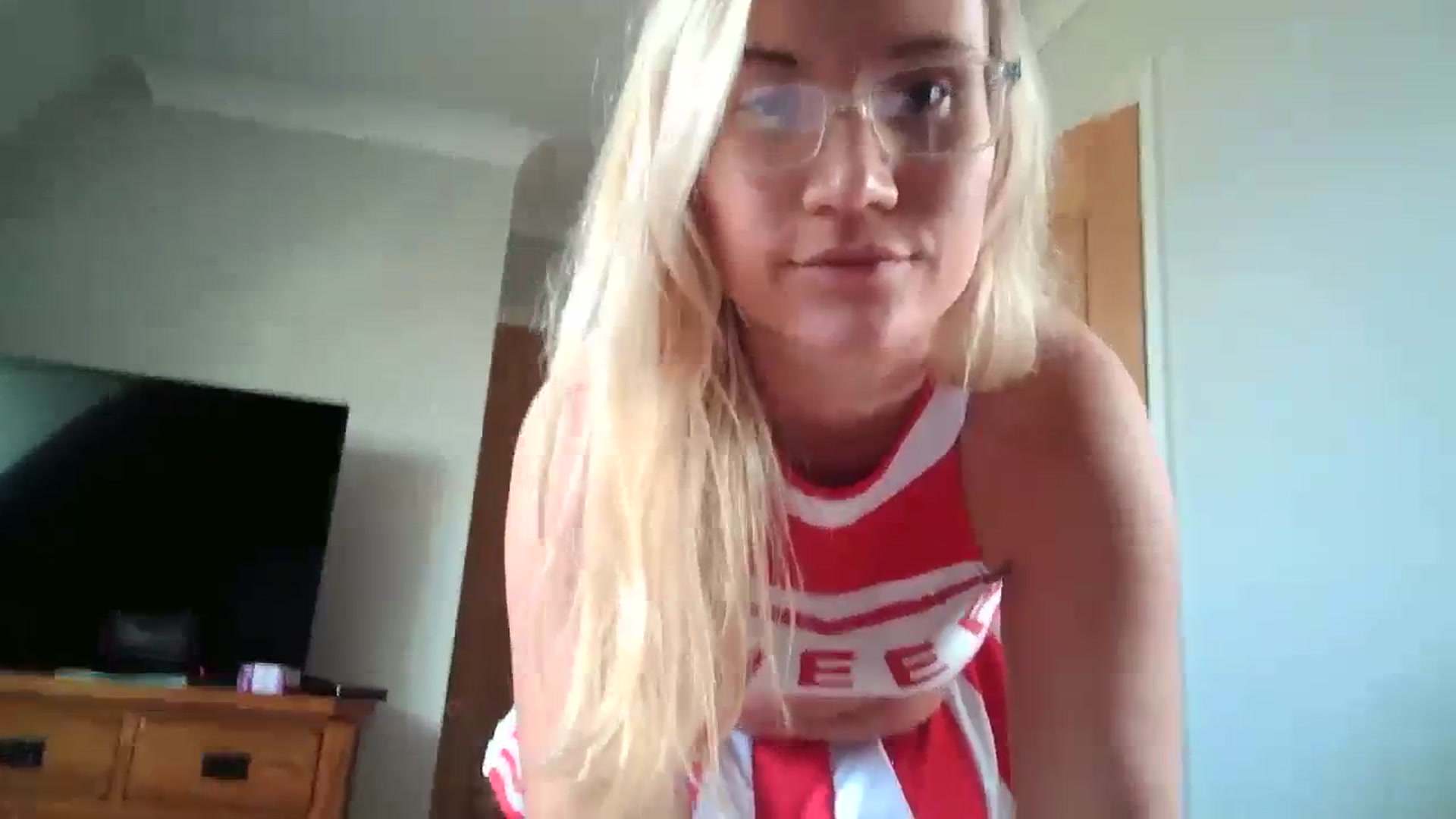 Gallery image thumbnail from JennyWillson's myfreecams stream on, 03/04/2024, 13:00 image 15 of 20