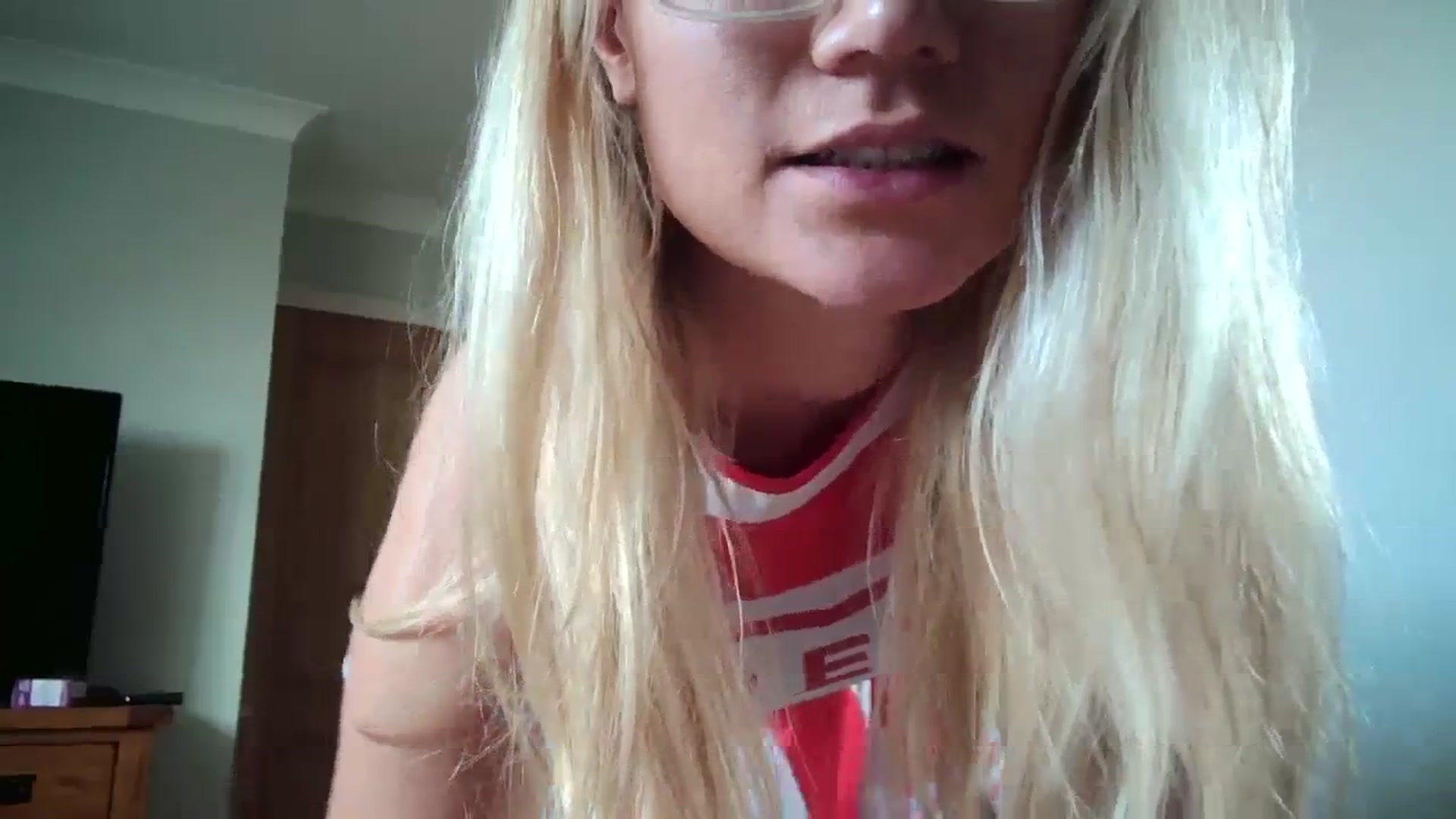 Gallery image thumbnail from JennyWillson's myfreecams stream on, 03/04/2024, 13:00 image 11 of 20