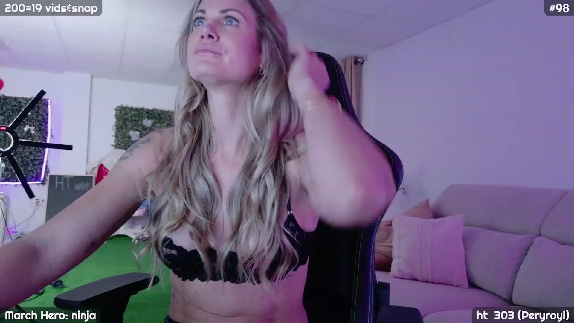 Gallery image thumbnail from JennyXO's myfreecams stream on, 03/11/2024, 21:01 image 3 of 20