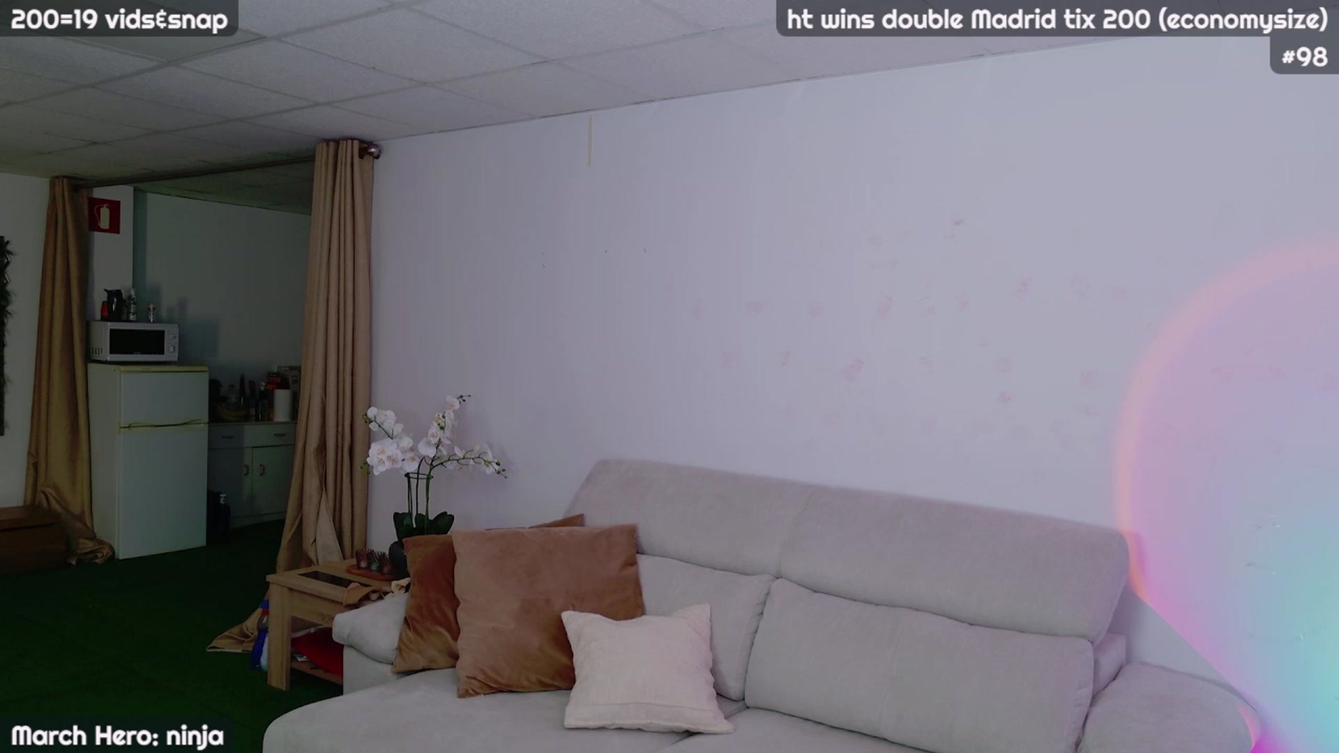 Gallery image thumbnail from JennyXO's myfreecams stream on, 03/12/2024, 20:40 image 16 of 20