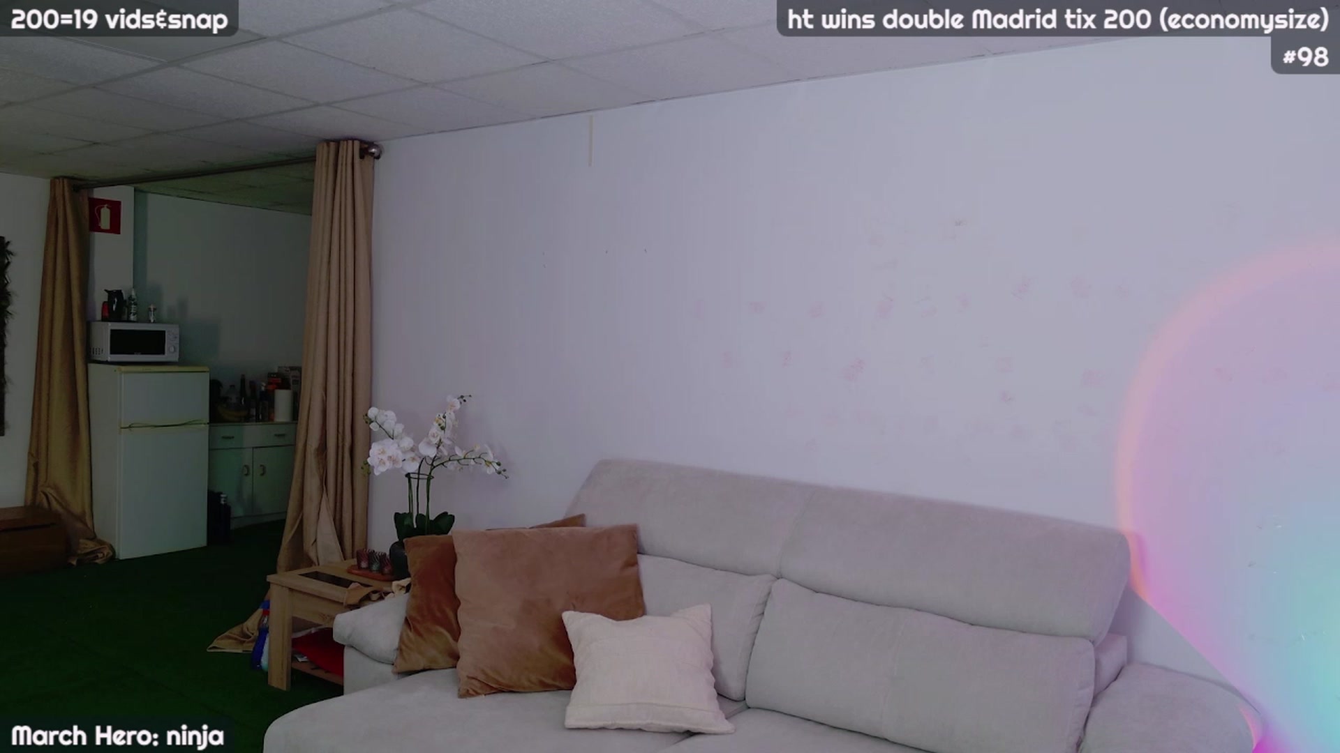 Gallery image thumbnail from JennyXO's myfreecams stream on, 03/12/2024, 20:40 image 15 of 20