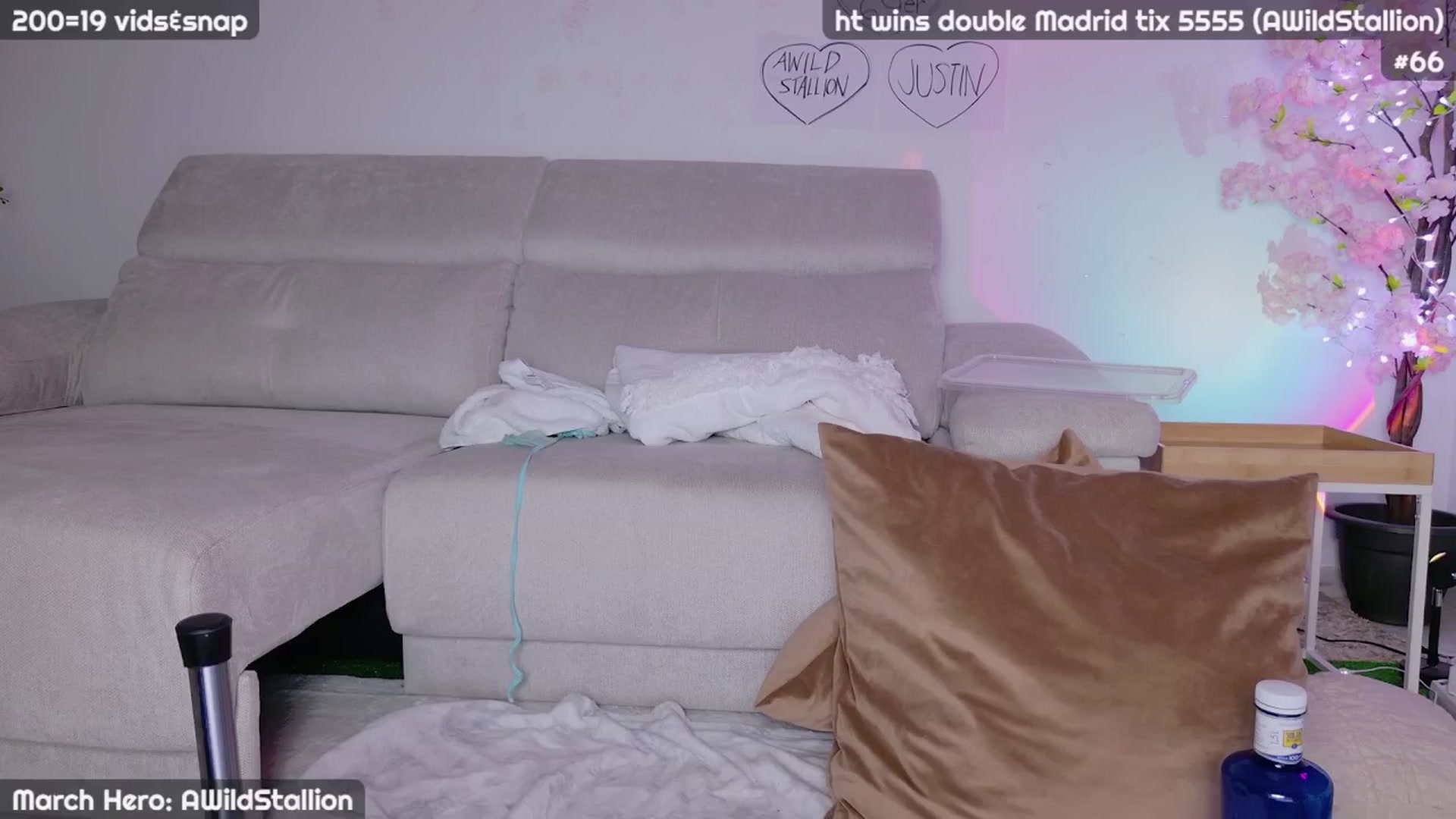 Gallery image thumbnail from JennyXO's myfreecams stream on, 03/14/2024, 23:39 image 8 of 20